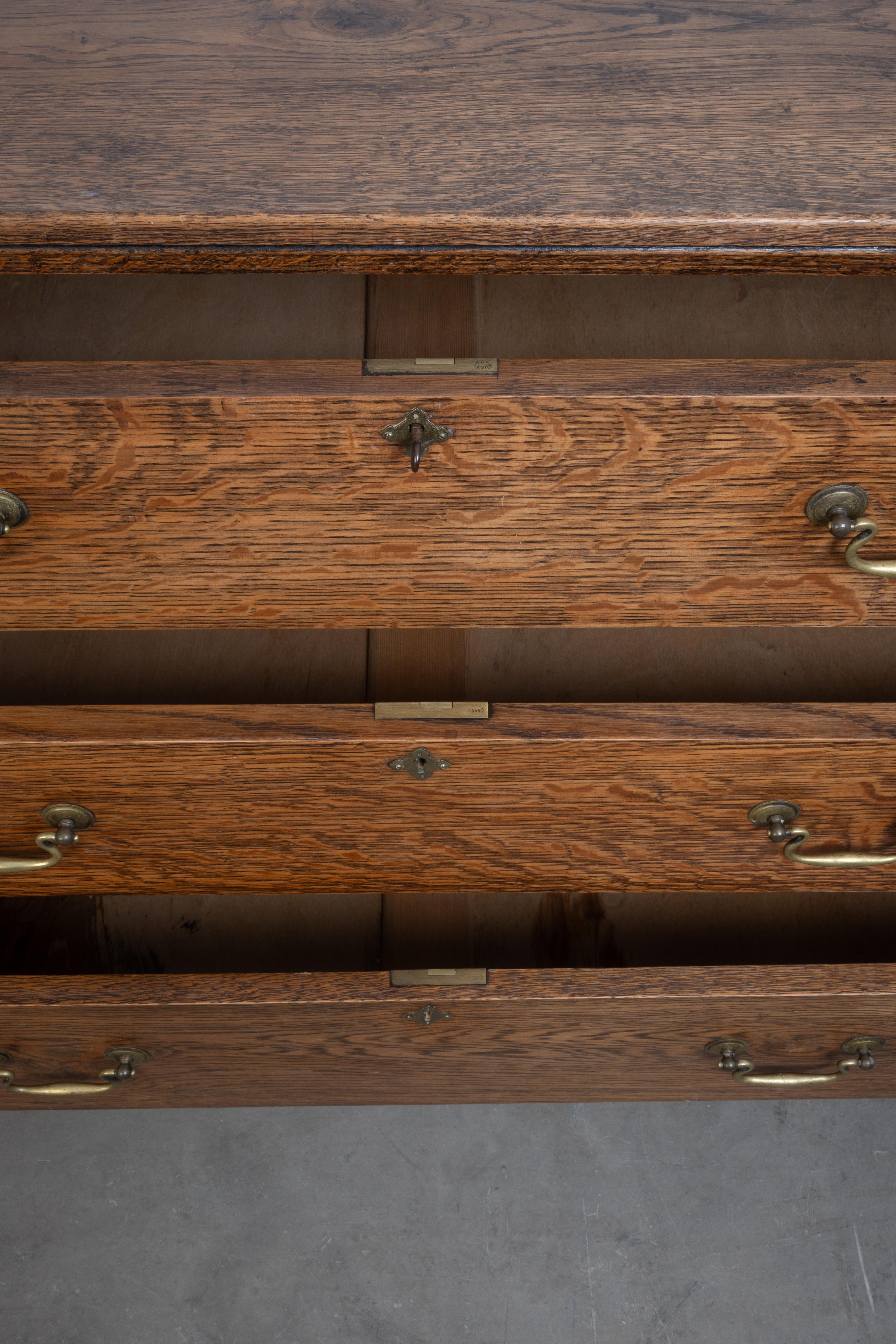 Antico cassettone inglese Arts And Crafts in Oak dorato C.C. in vendita 6
