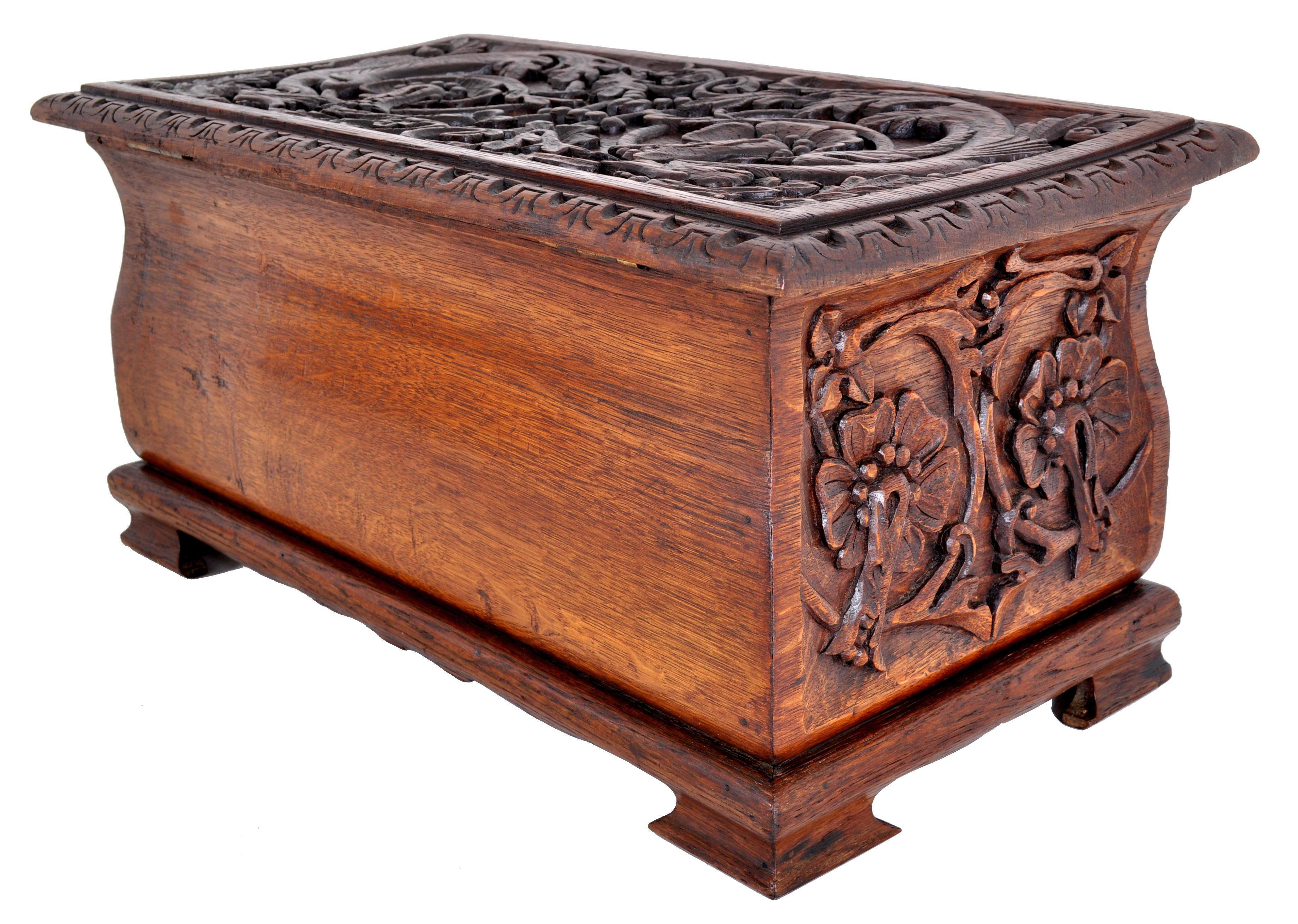 Antique English Arts & Crafts Carved Oak Dragon Coffer Trunk Box, circa 1900 4