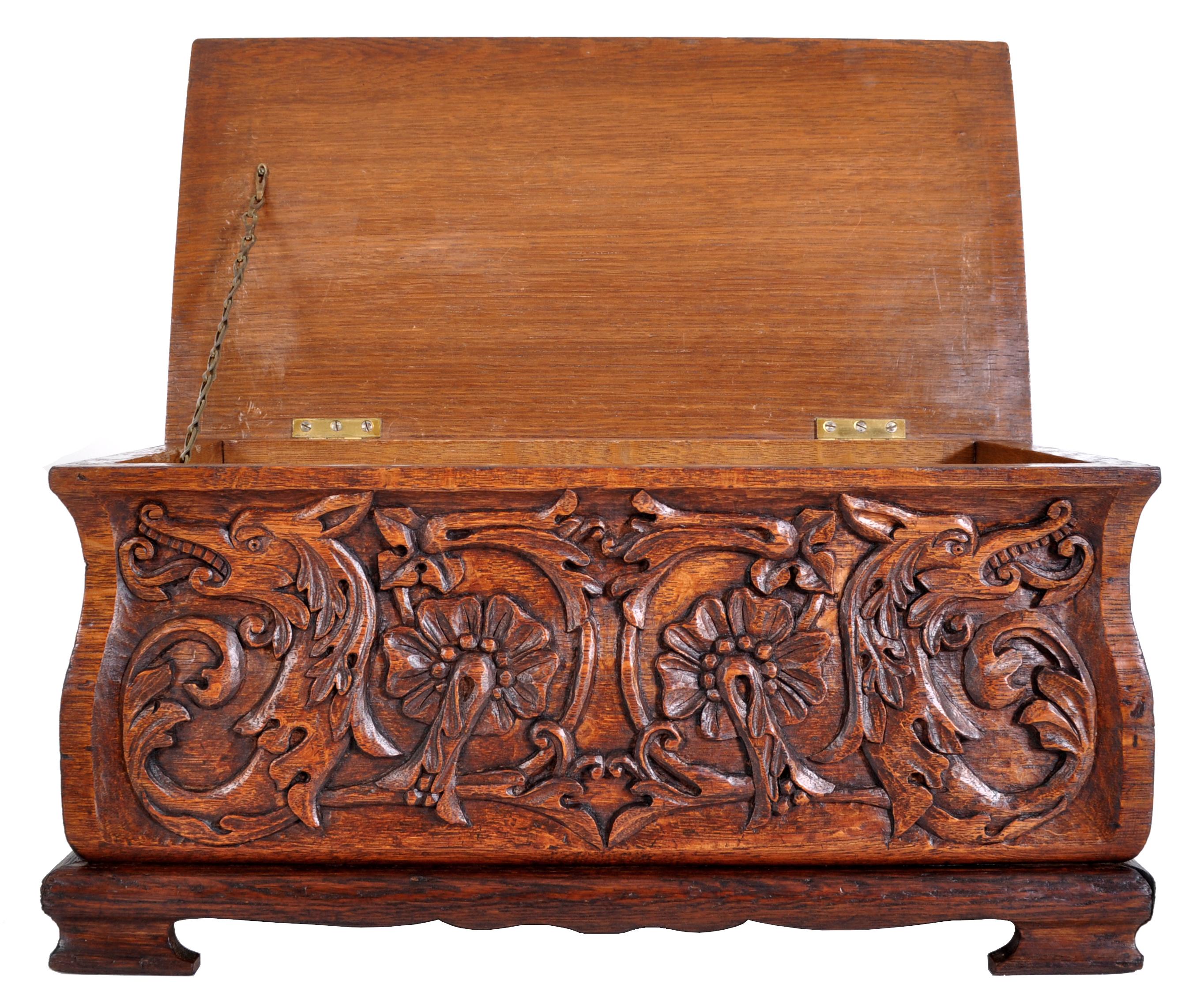 Early 20th Century Antique English Arts & Crafts Carved Oak Dragon Coffer Trunk Box, circa 1900