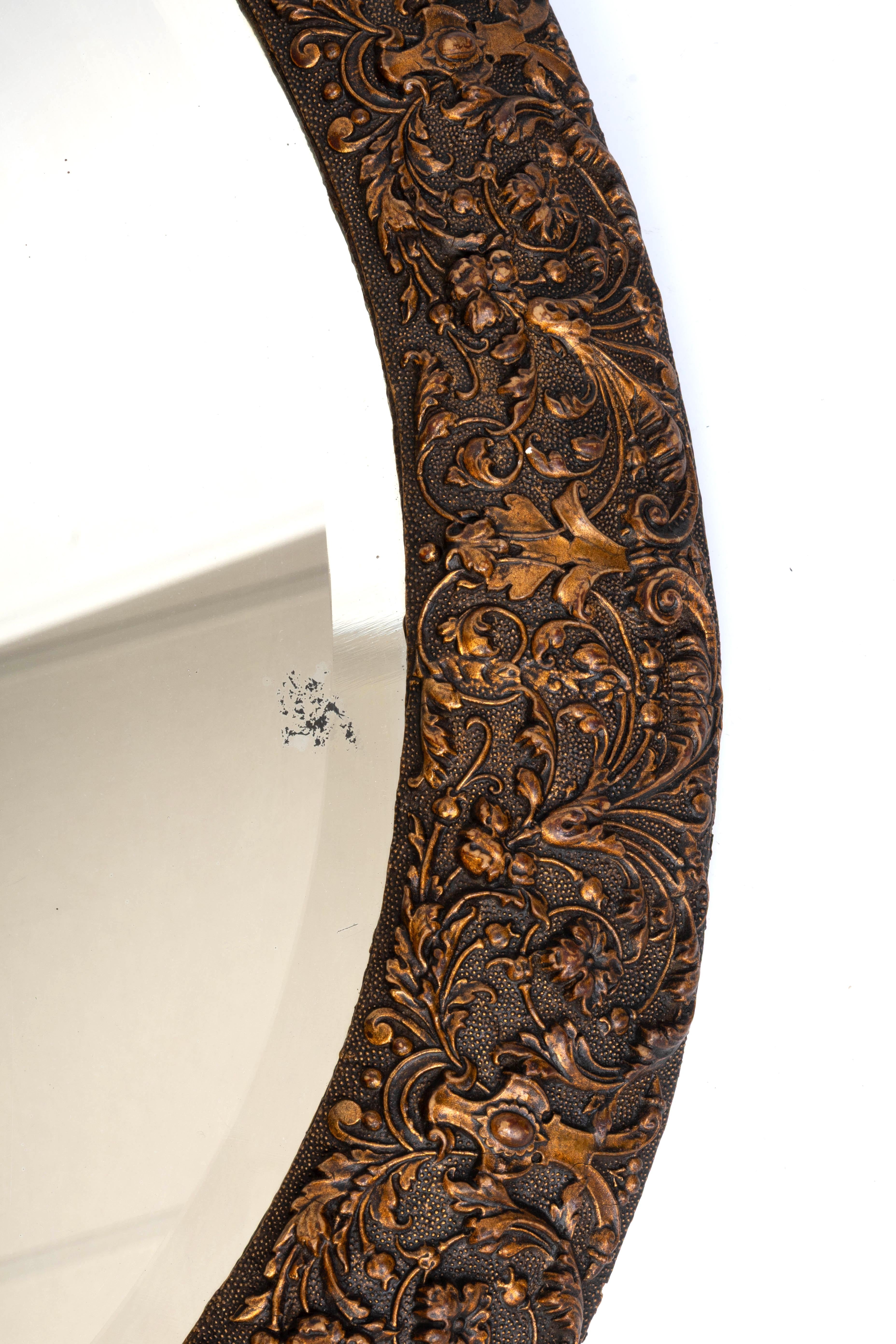 Antiguo espejo ovalado inglés Arts & Crafts de cobre C.1900 Artes y manualidades en venta