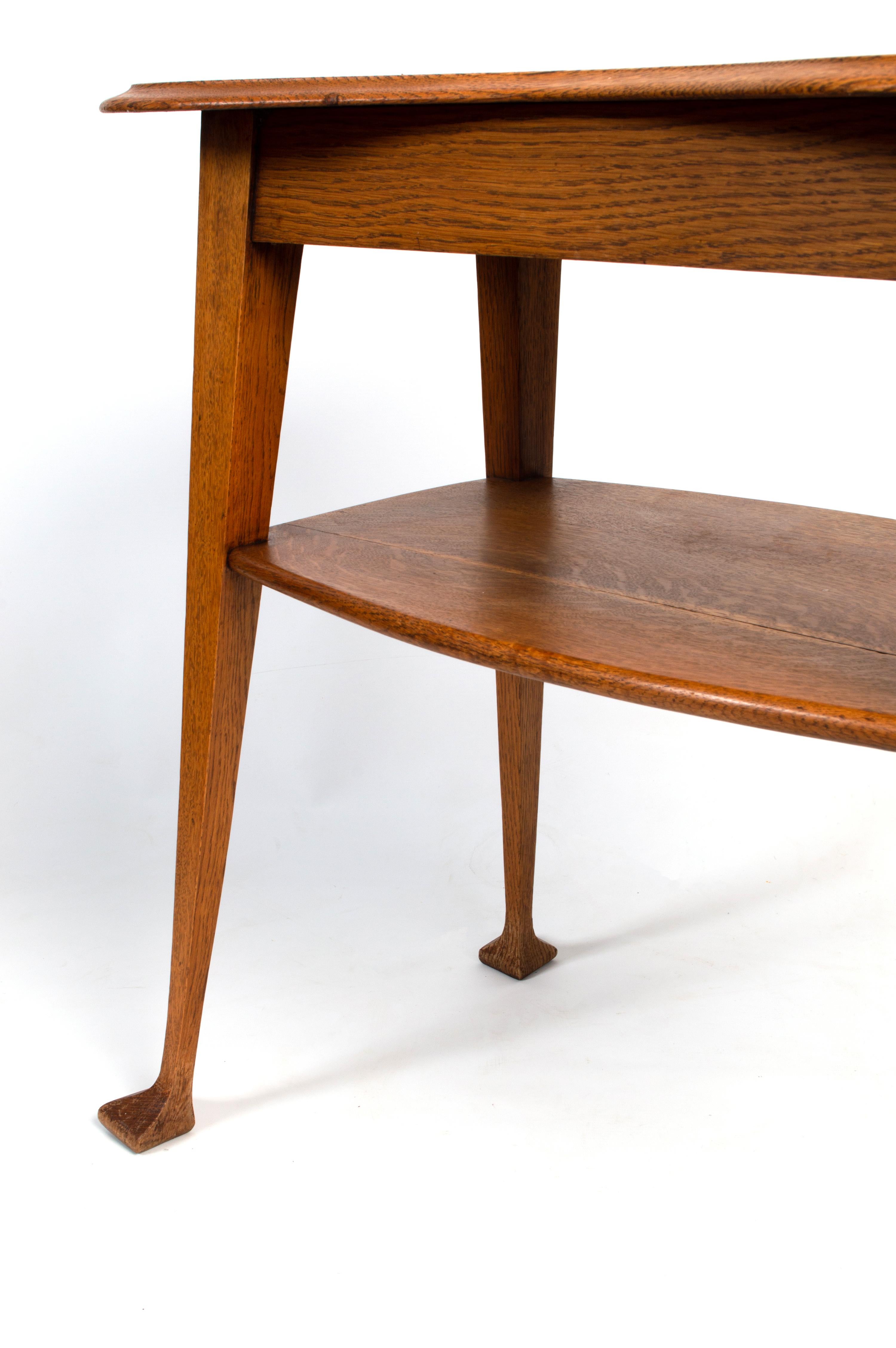 Antique English Shapland & Petter Arts & Crafts Golden Oak Side Table C.1890 For Sale 2
