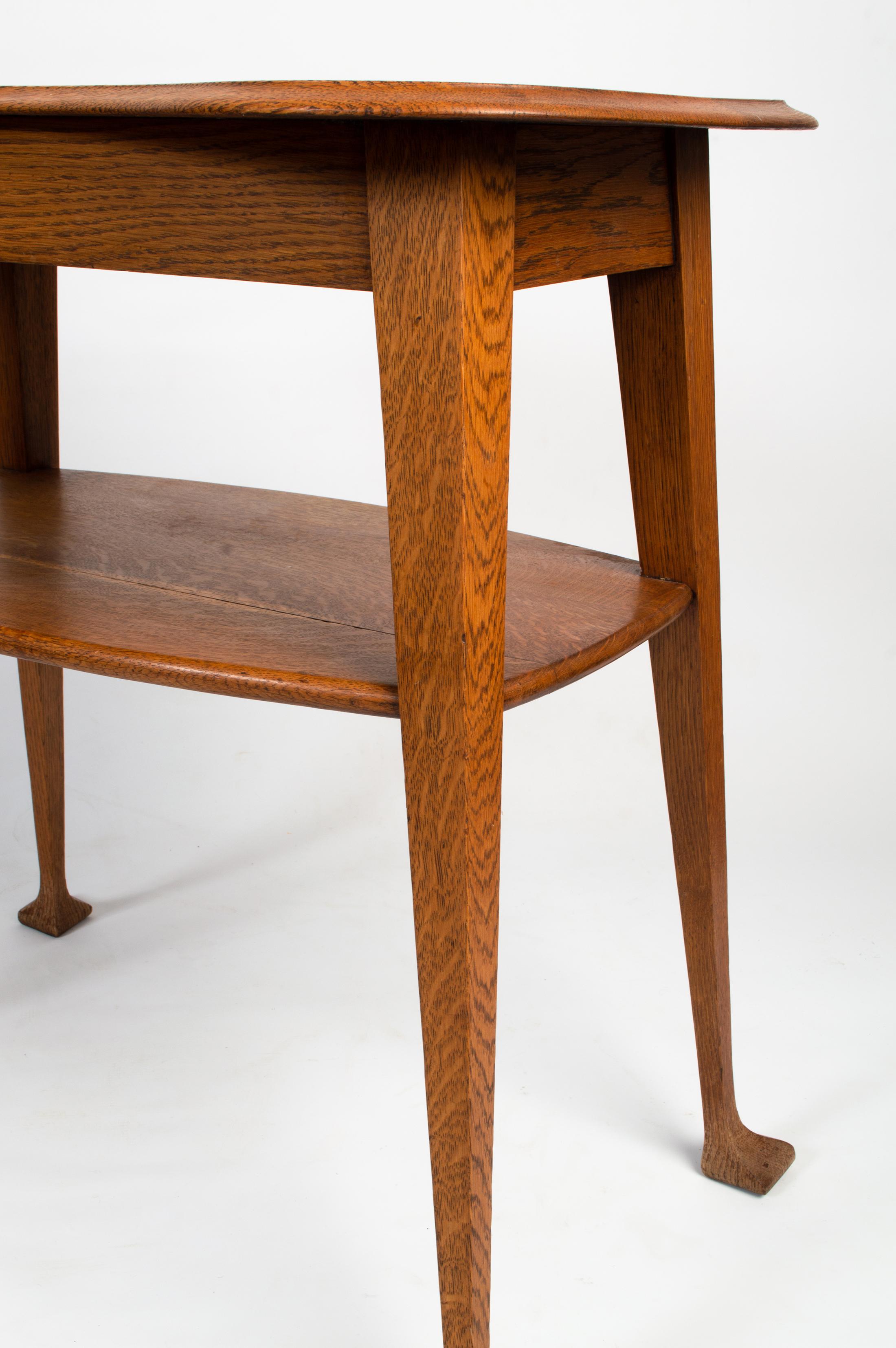 Antique English Shapland & Petter Arts & Crafts Golden Oak Side Table C.1890 For Sale 3