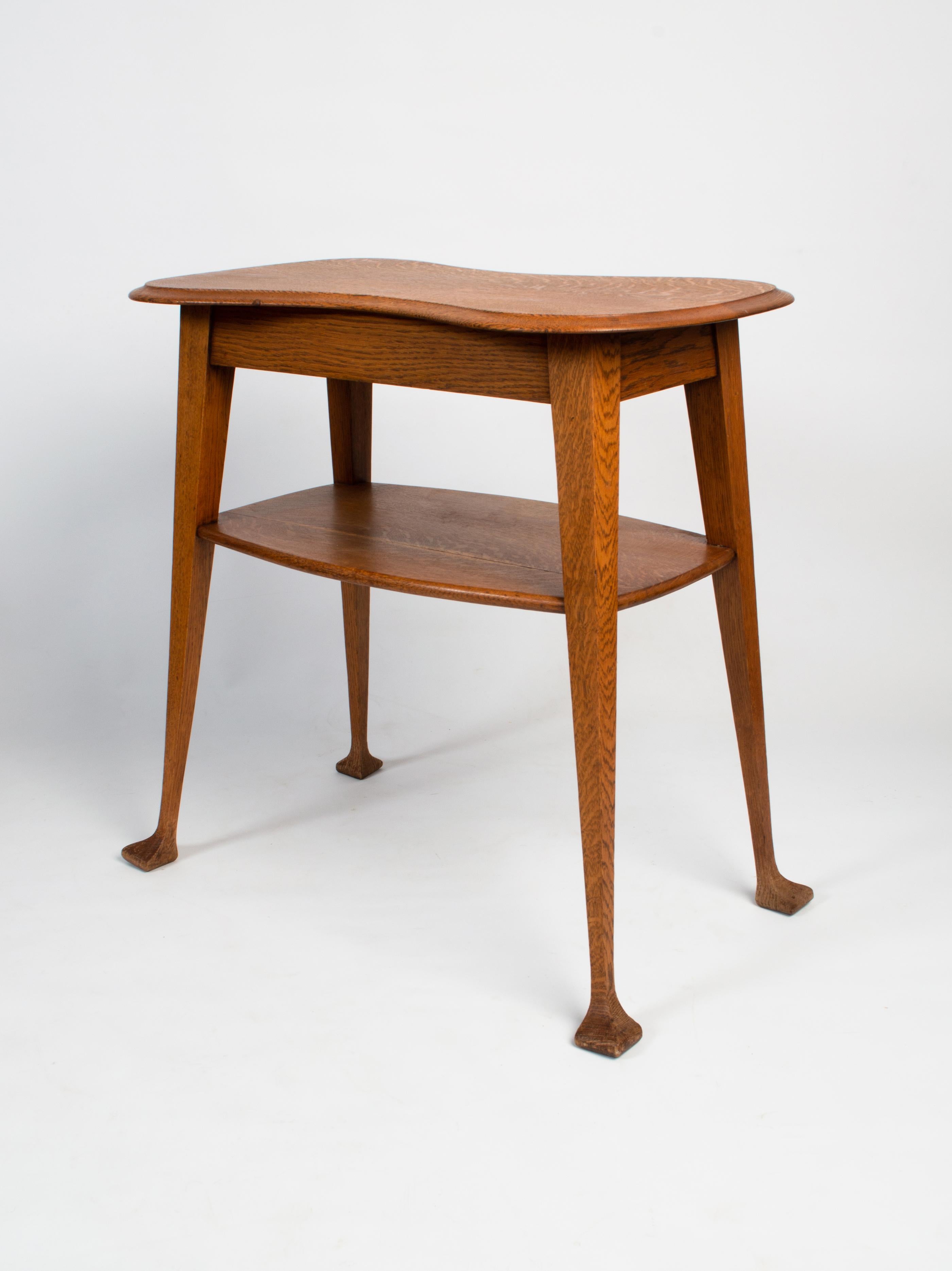 Antique English Shapland & Petter Arts & Crafts Golden Oak Side Table C.1890 For Sale 4
