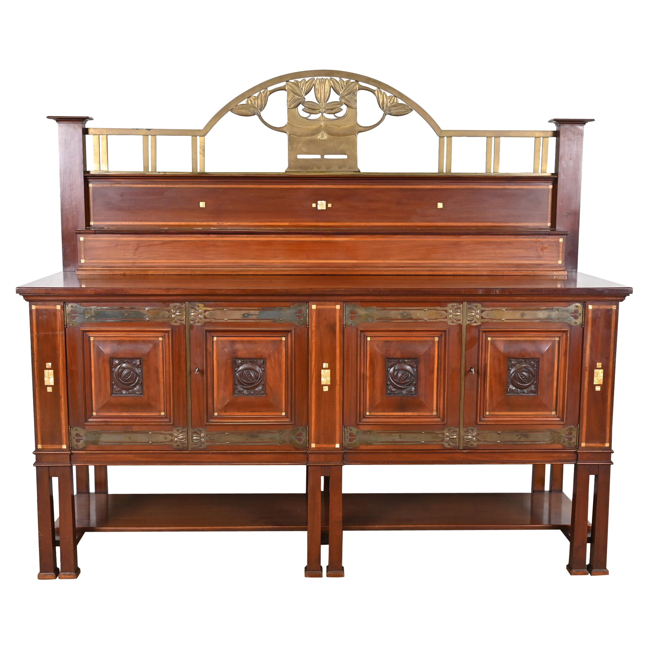 Antica credenza inglese Arts & Crafts in mogano intarsiato di Robson & Sons