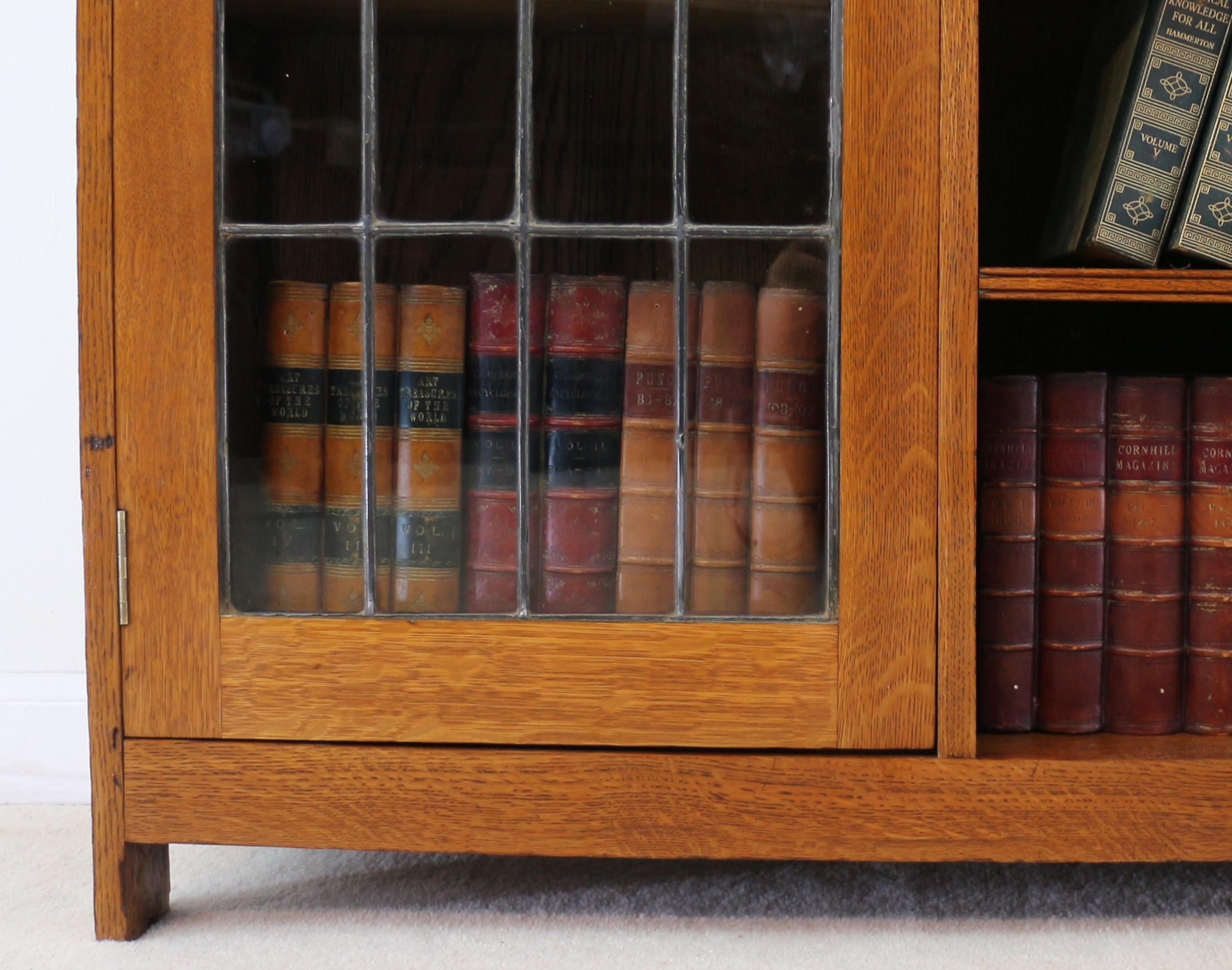 Antique English Arts & Crafts Oak Bookcase Cabinet attributed to Liberty & Co In Good Condition In Glasgow, GB