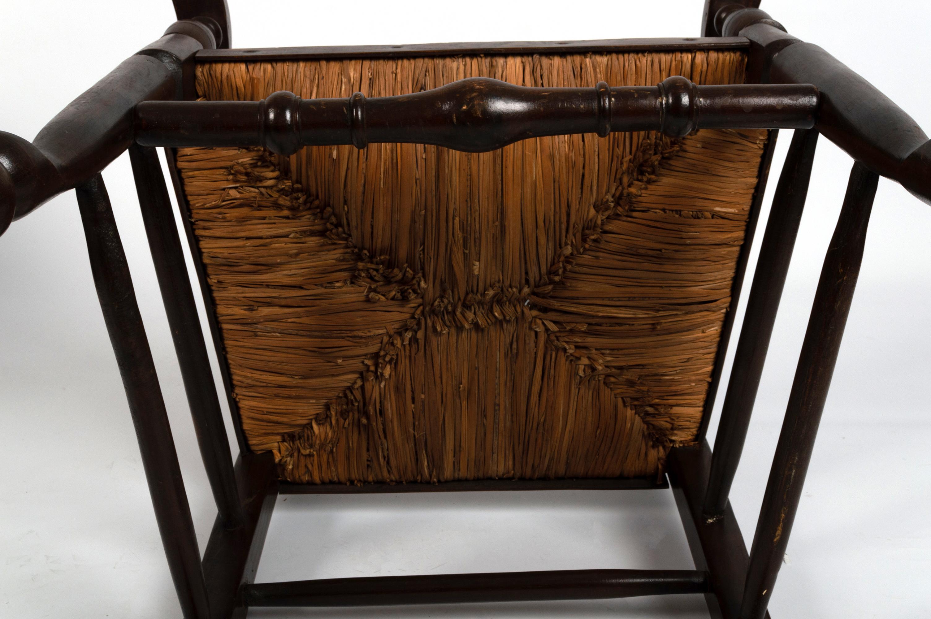 Antiker englischer Arts and Crafts-Stuhl aus Eichenholz mit Binsenarmlehne, um 1840 im Angebot 3
