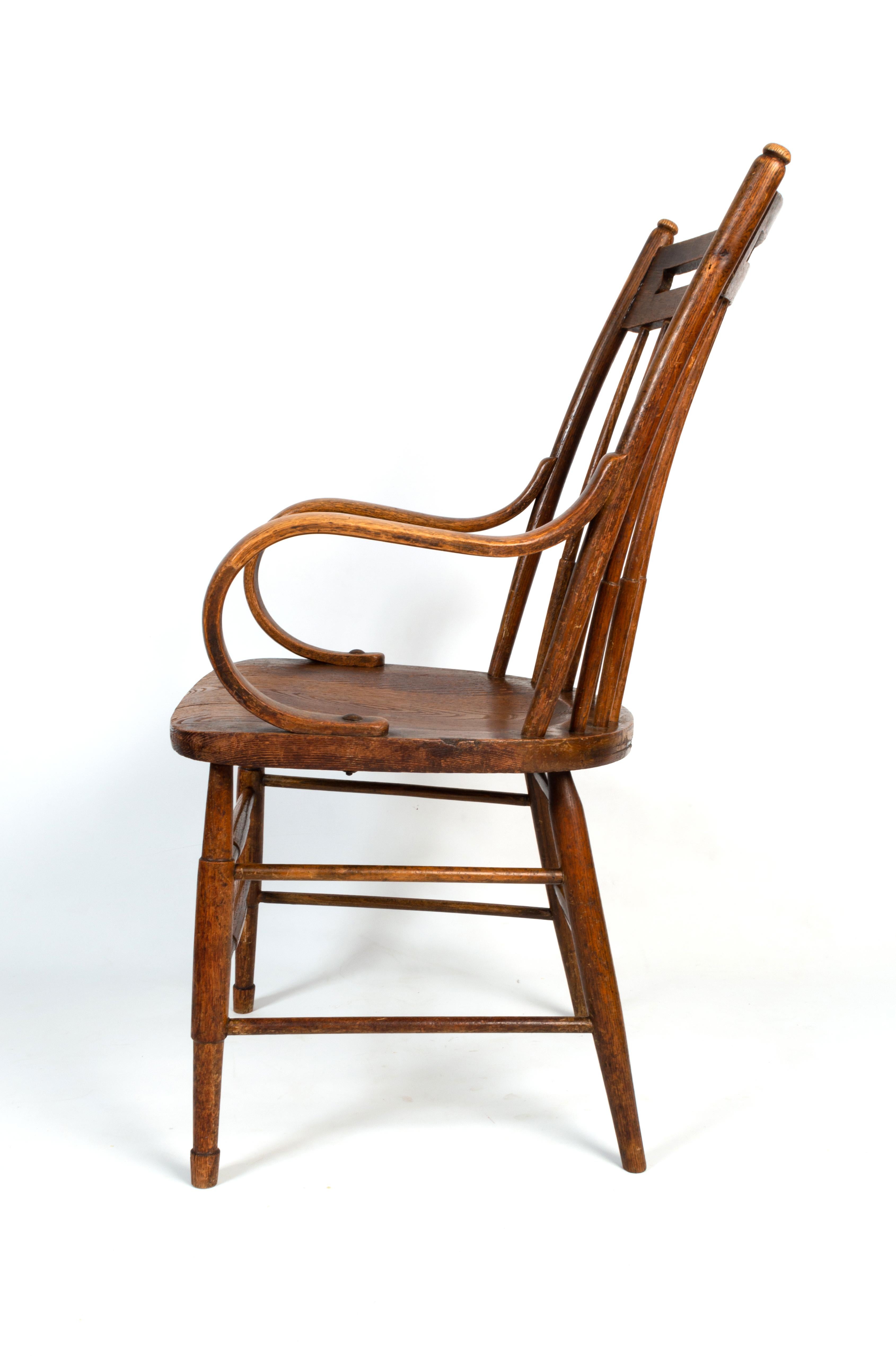 Antiker englischer Arts and Crafts- Windsor-Stuhl mit Stick-Rückenlehne Heals aus London im Angebot 1