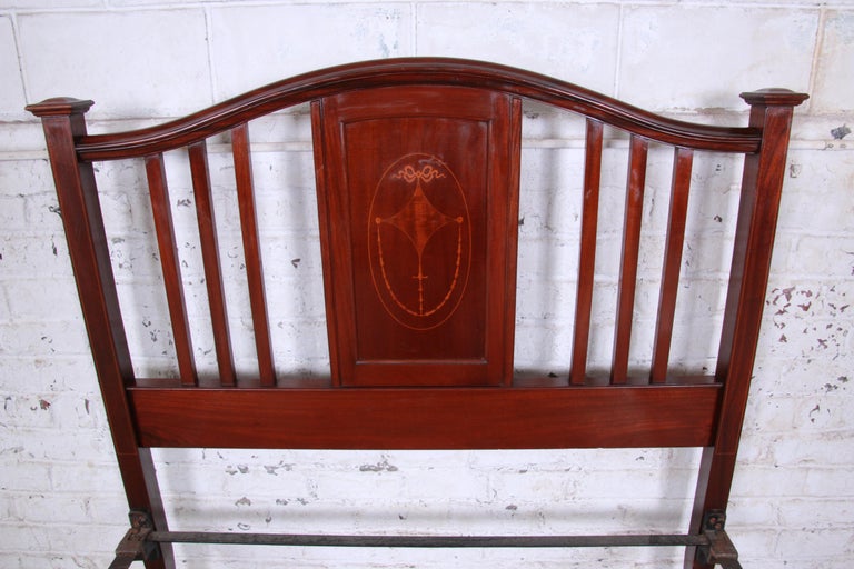 Arts and crafts bed