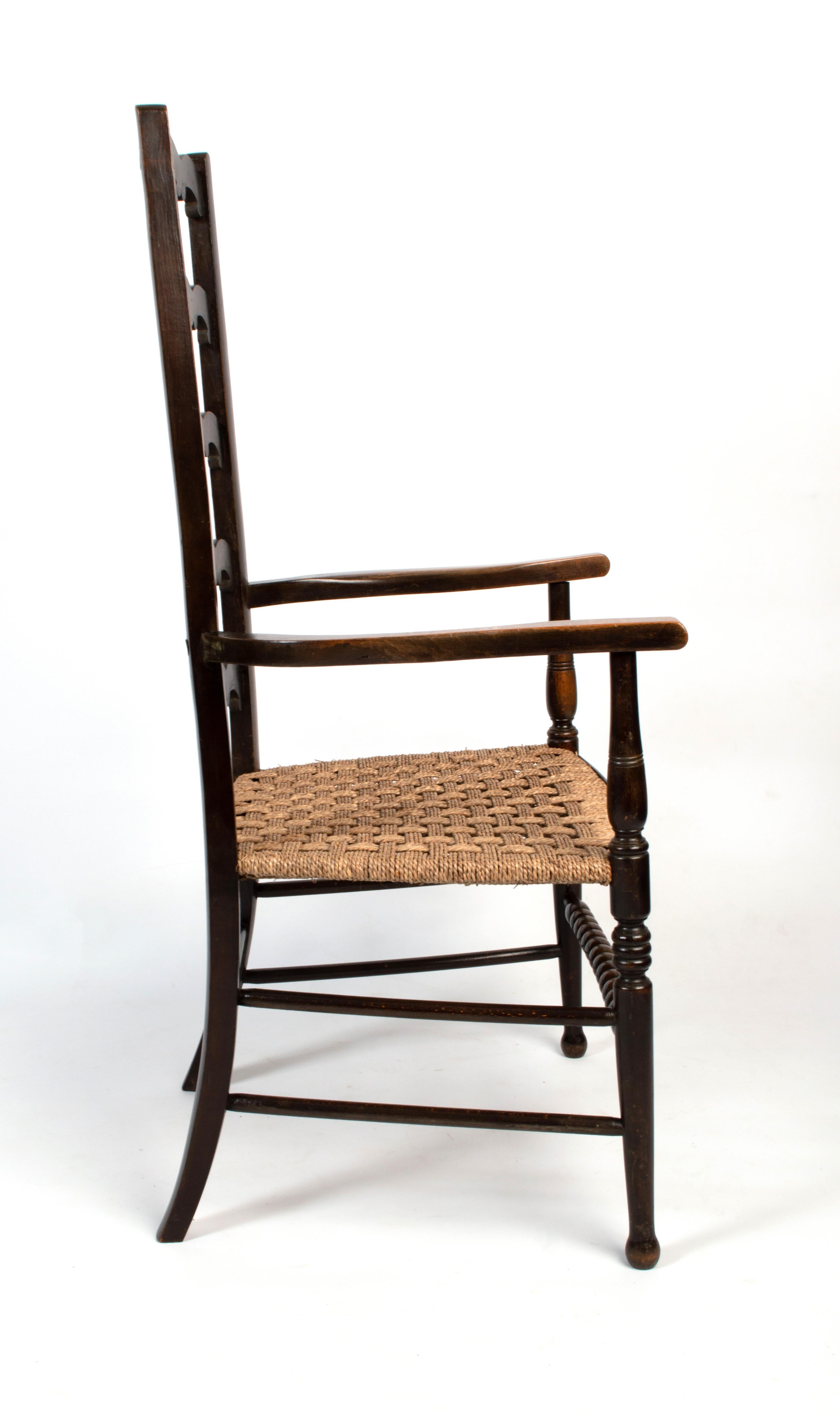 Antiquité anglaise Arts & Crafts William Birch Liberty & Co. Chaise coudée Bon état - En vente à London, GB