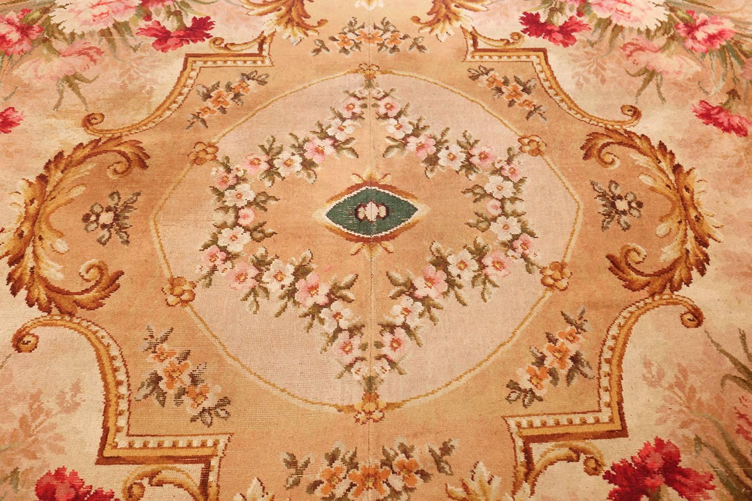 Antiker englischer Axminster-Teppich. Größe: 12 Fuß x 13 Fuß 3 Zoll  1