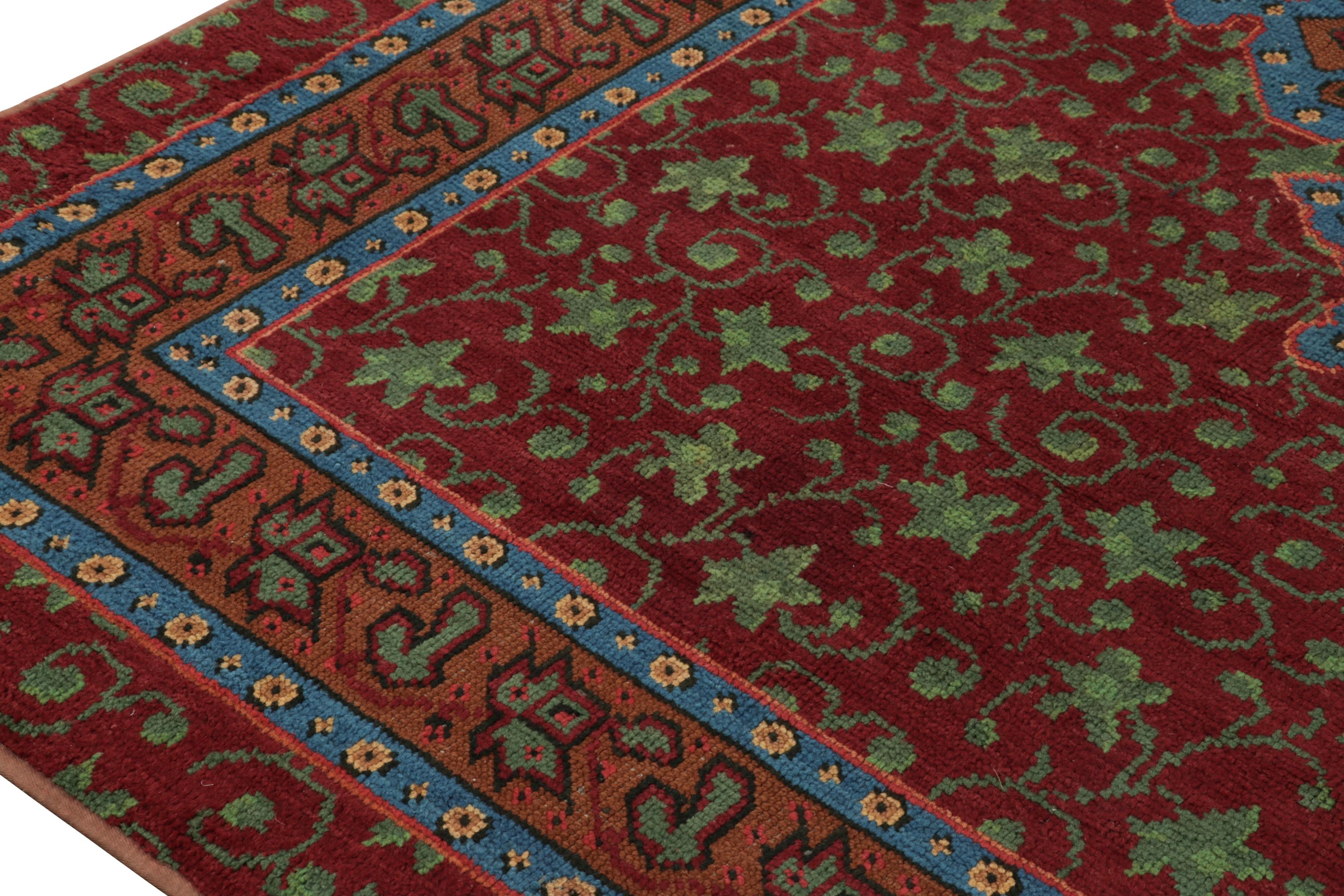Antiker englischer Axminster-Teppich, rot mit Blumenmedaillon - Rug & Kilim (Englisch) im Angebot