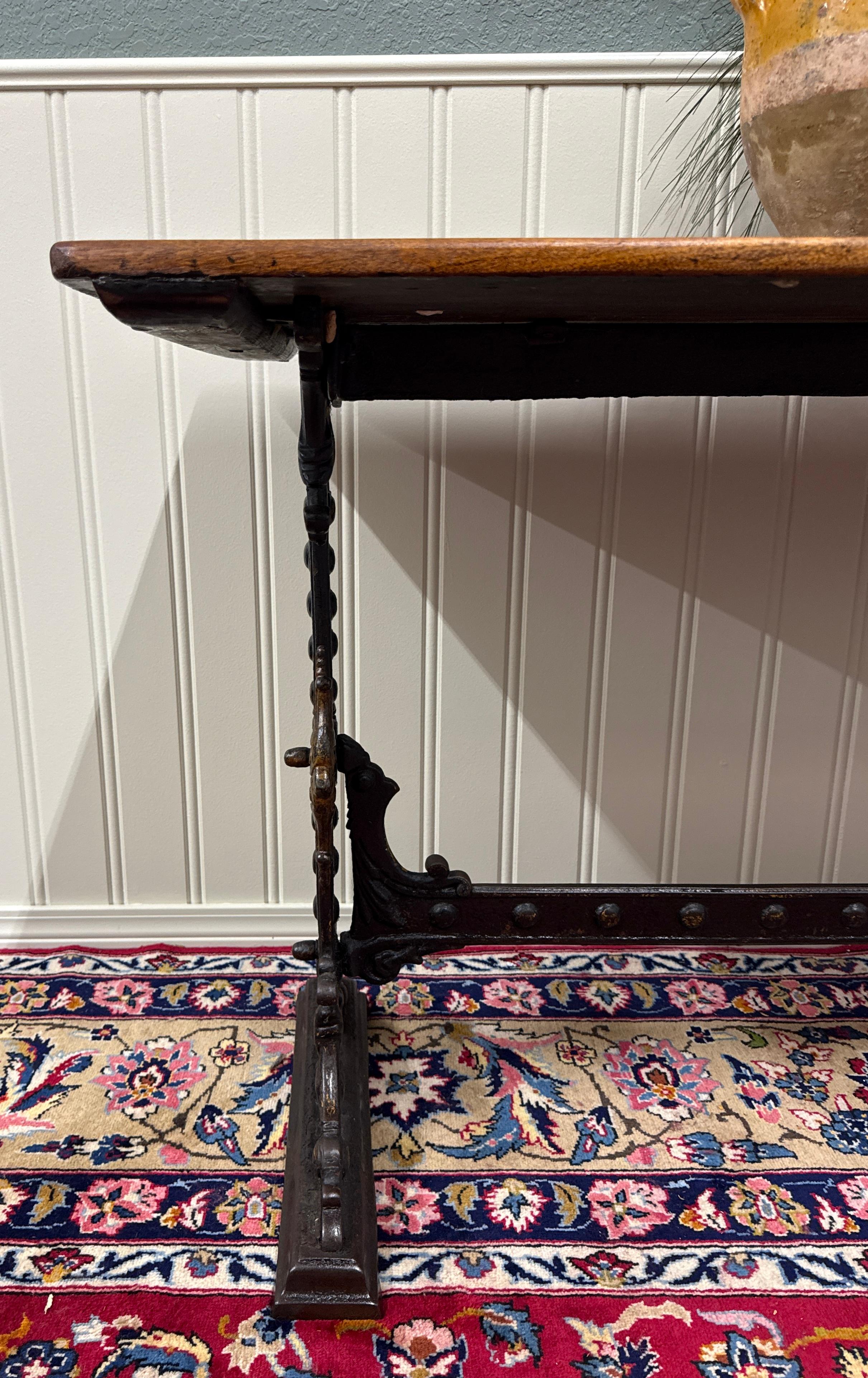 Antique English Bakers Table Sofa Entry Hall Kitchen Island with Cast Iron Base For Sale 5