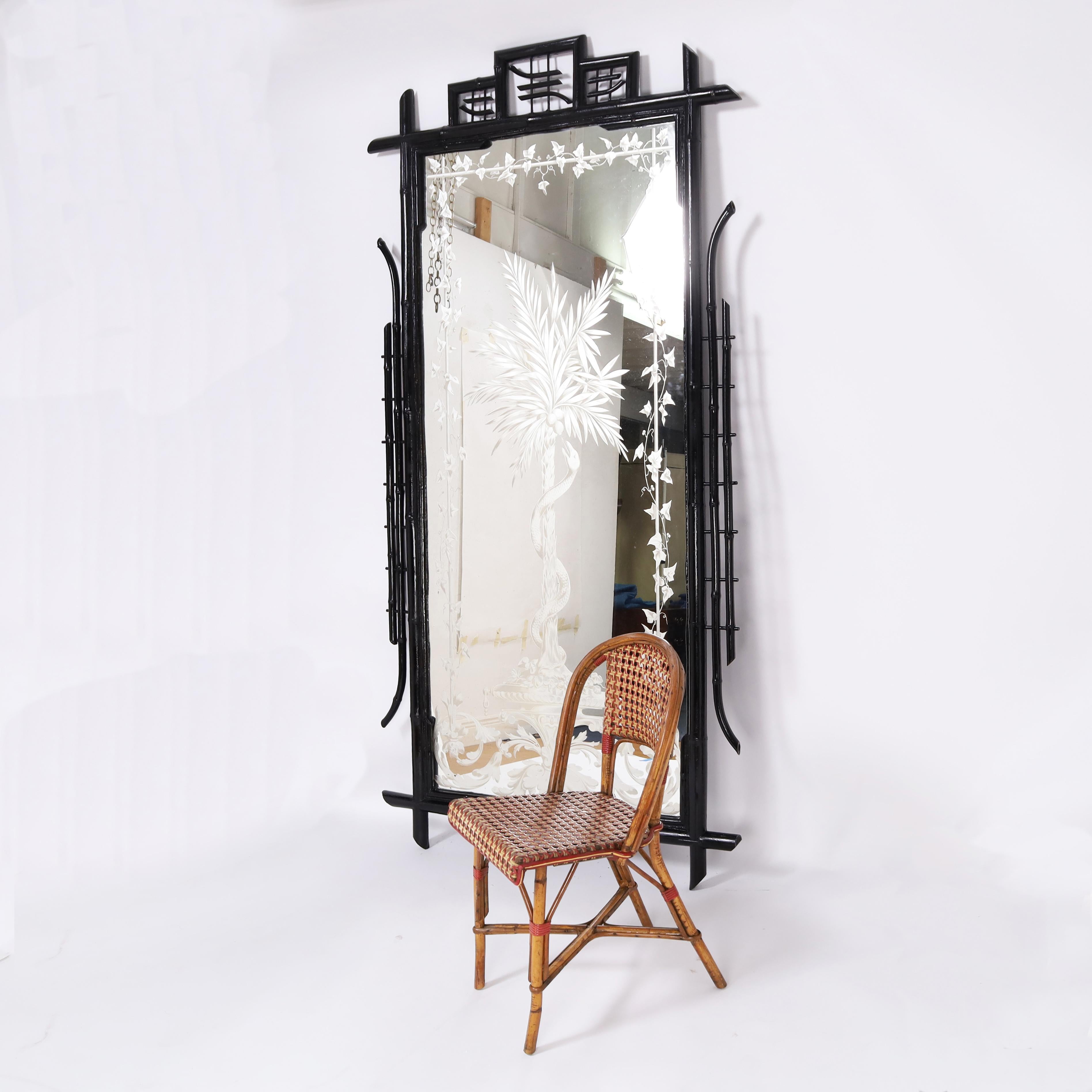 Antique miroir anglais de pilier ou de sol en bambou et palmier églomisé en vente 3