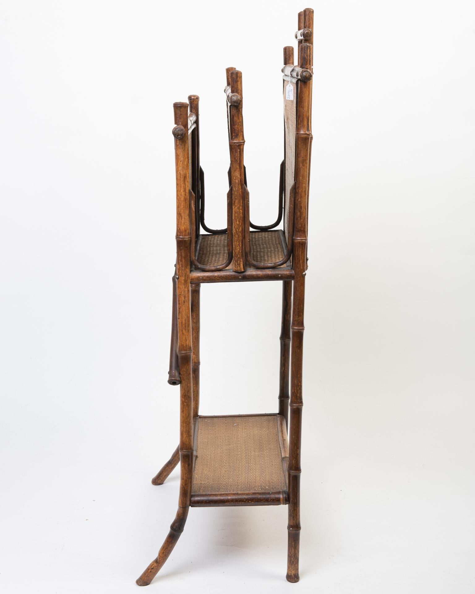 Antique  English Bamboo Magazine Rack In Excellent Condition For Sale In Alessandria, Piemonte