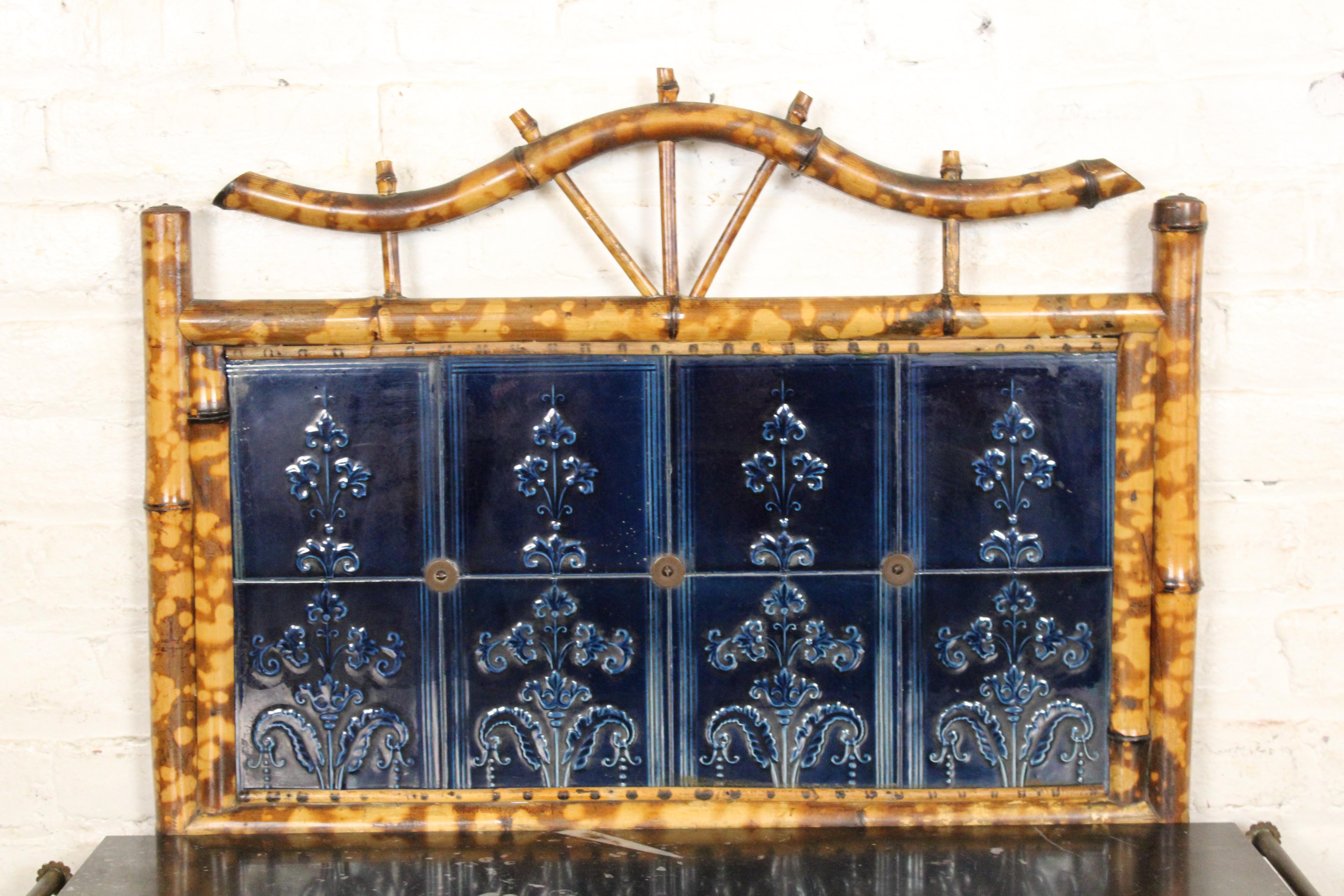 XIXe siècle Stand de lavage anglais ancien en bambou et marbre en vente