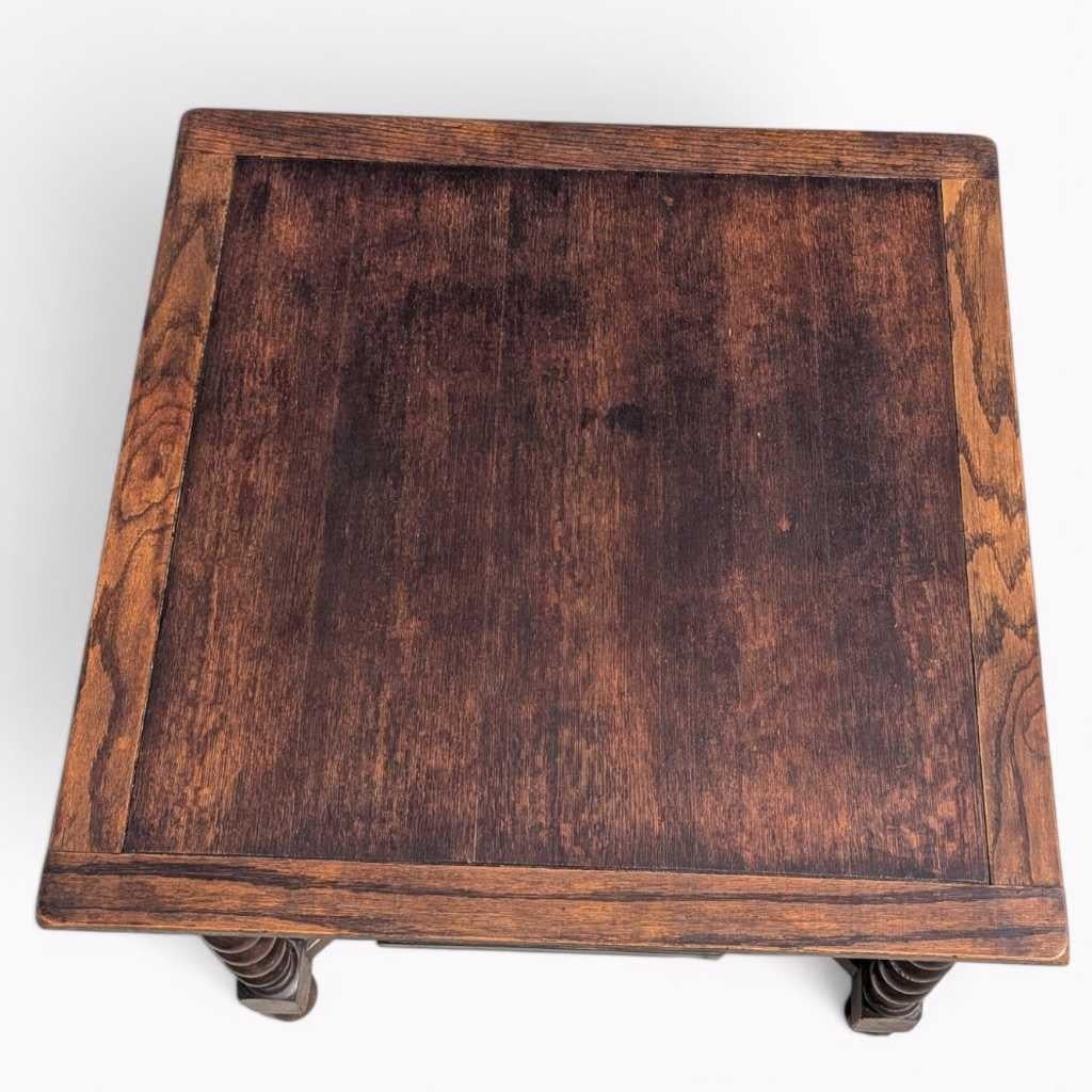 20th Century Antique English Barley Twist Draw-Leaf Oak Table, Early 1900s For Sale