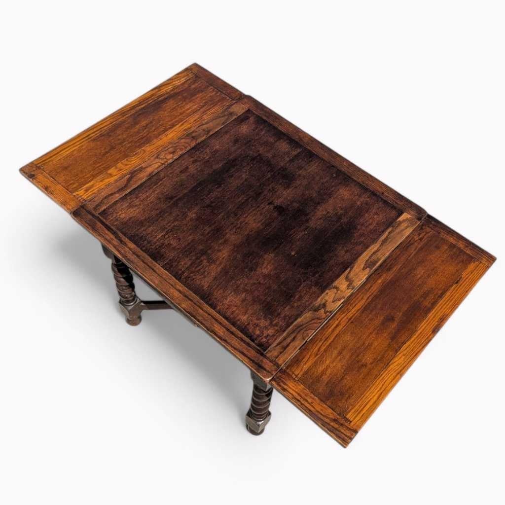 Antique English Barley Twist Draw-Leaf Oak Table, Early 1900s For Sale 1