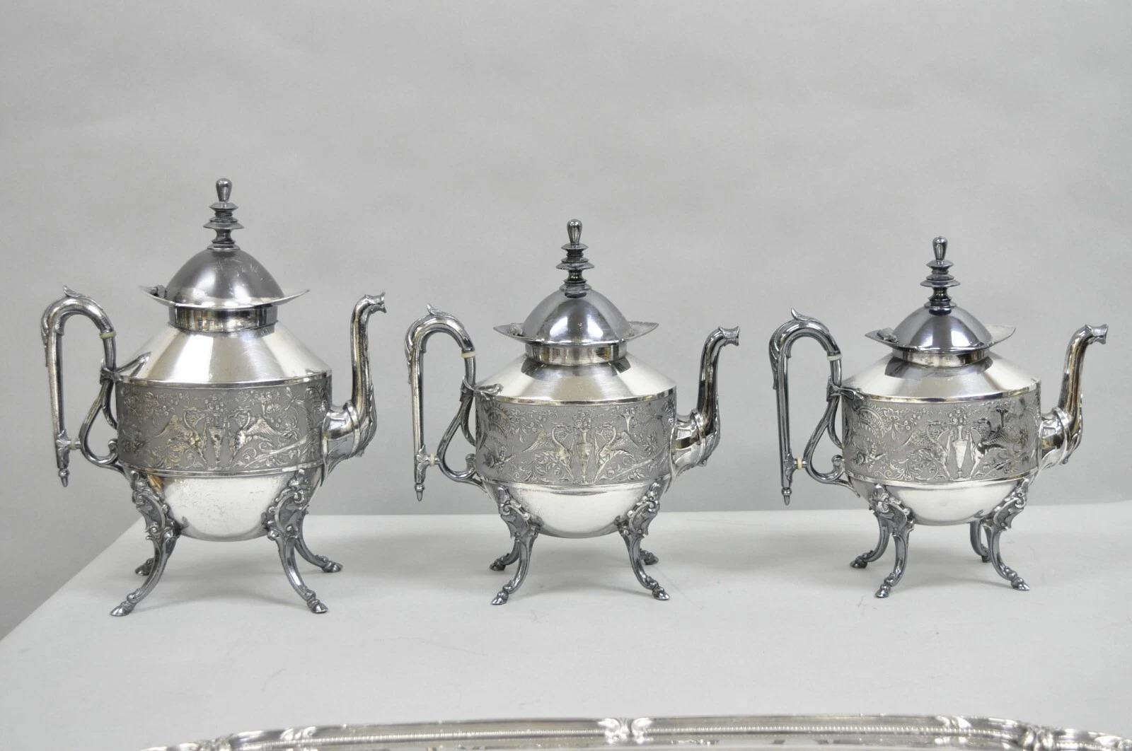 Sconosciuto Antico set da tè barocco inglese placcato in argento con vassoio Rogers Bro - 7 pz. in vendita