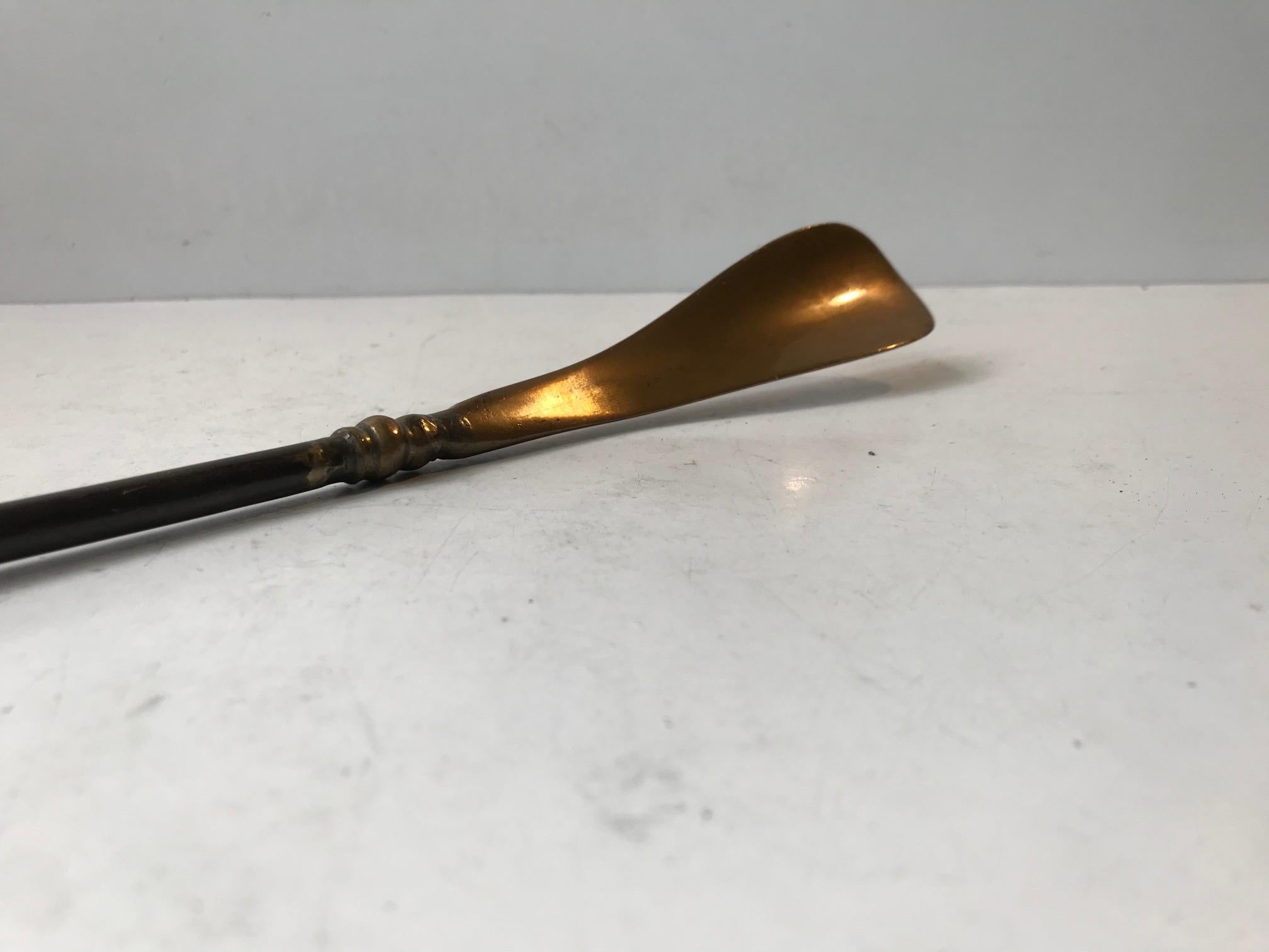 shoe horn antique