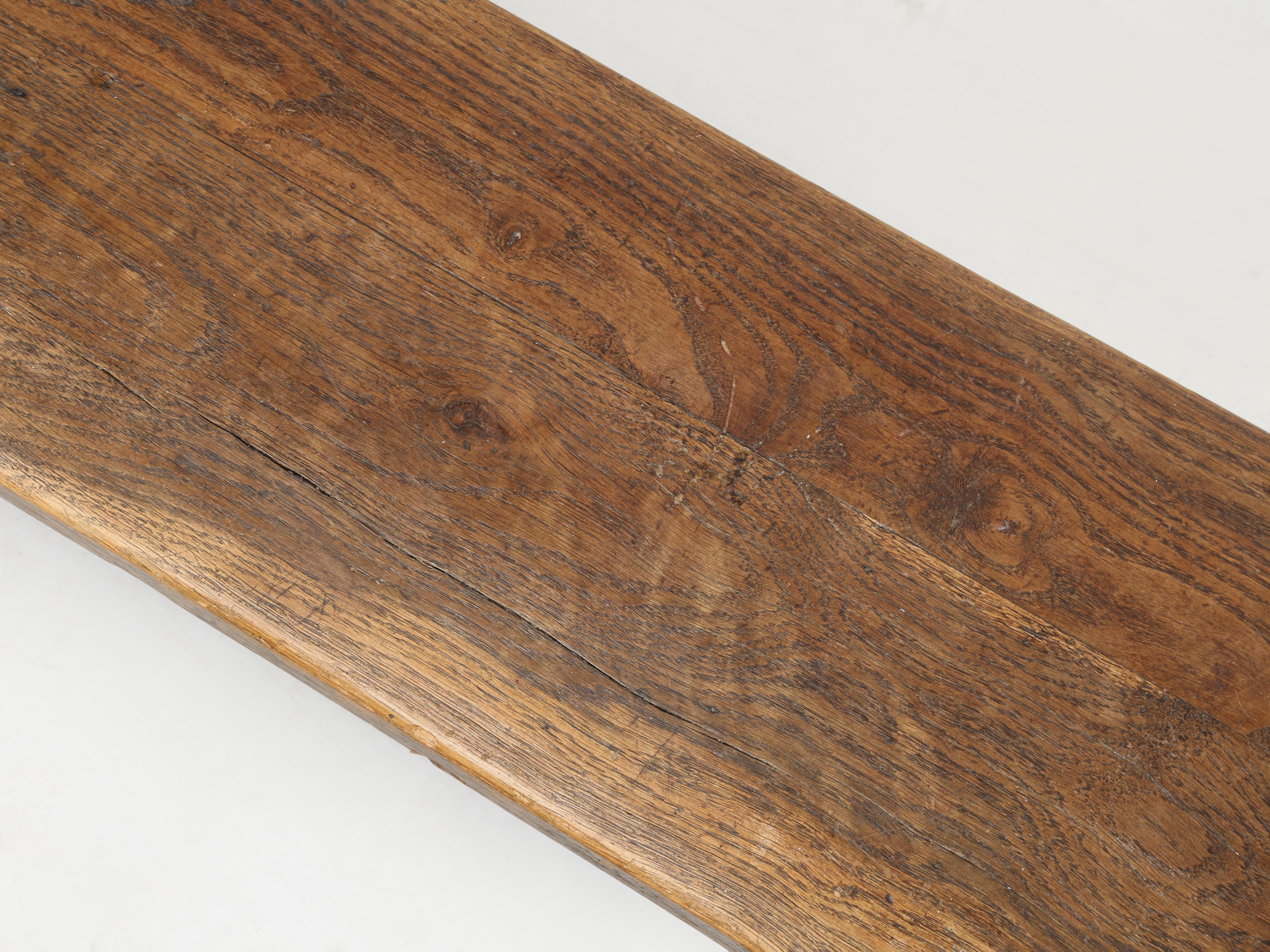Early 19th Century Antique English Bench in Solid Oak and Probably Over 200-years old Very Original For Sale