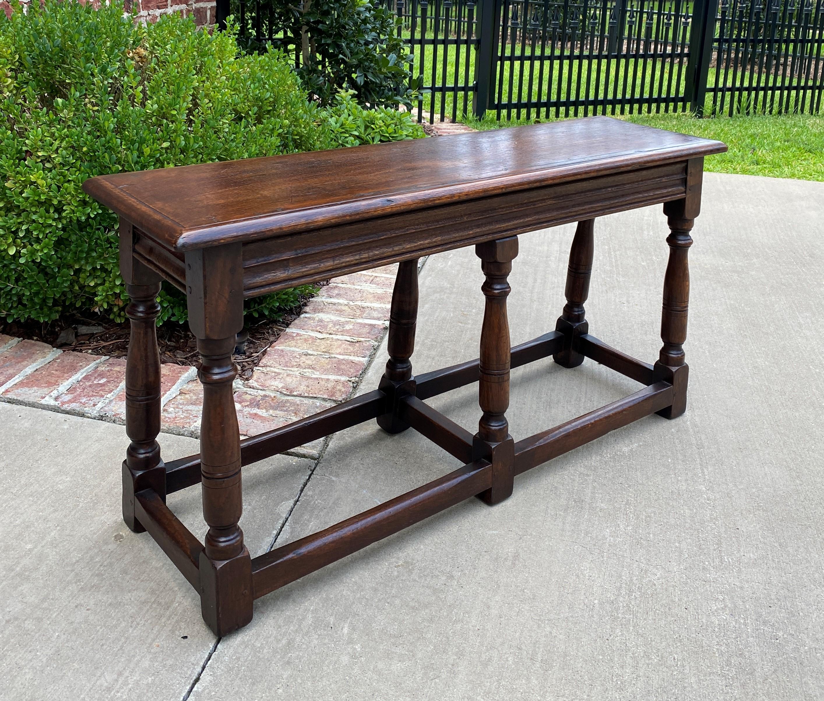 Antique English Bench Stool Pegged Turned Post Oak Window Seat Narrow Depth In Good Condition In Tyler, TX