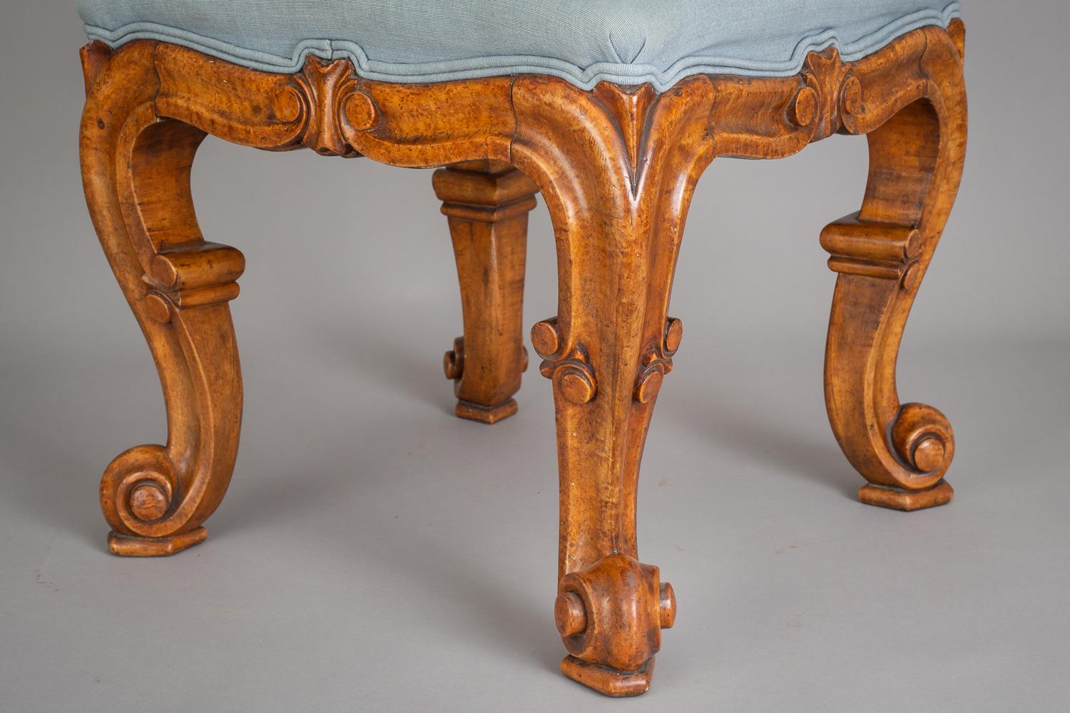 Antique English Bird's Eye Maple Stool In Good Condition For Sale In Sheffield, MA