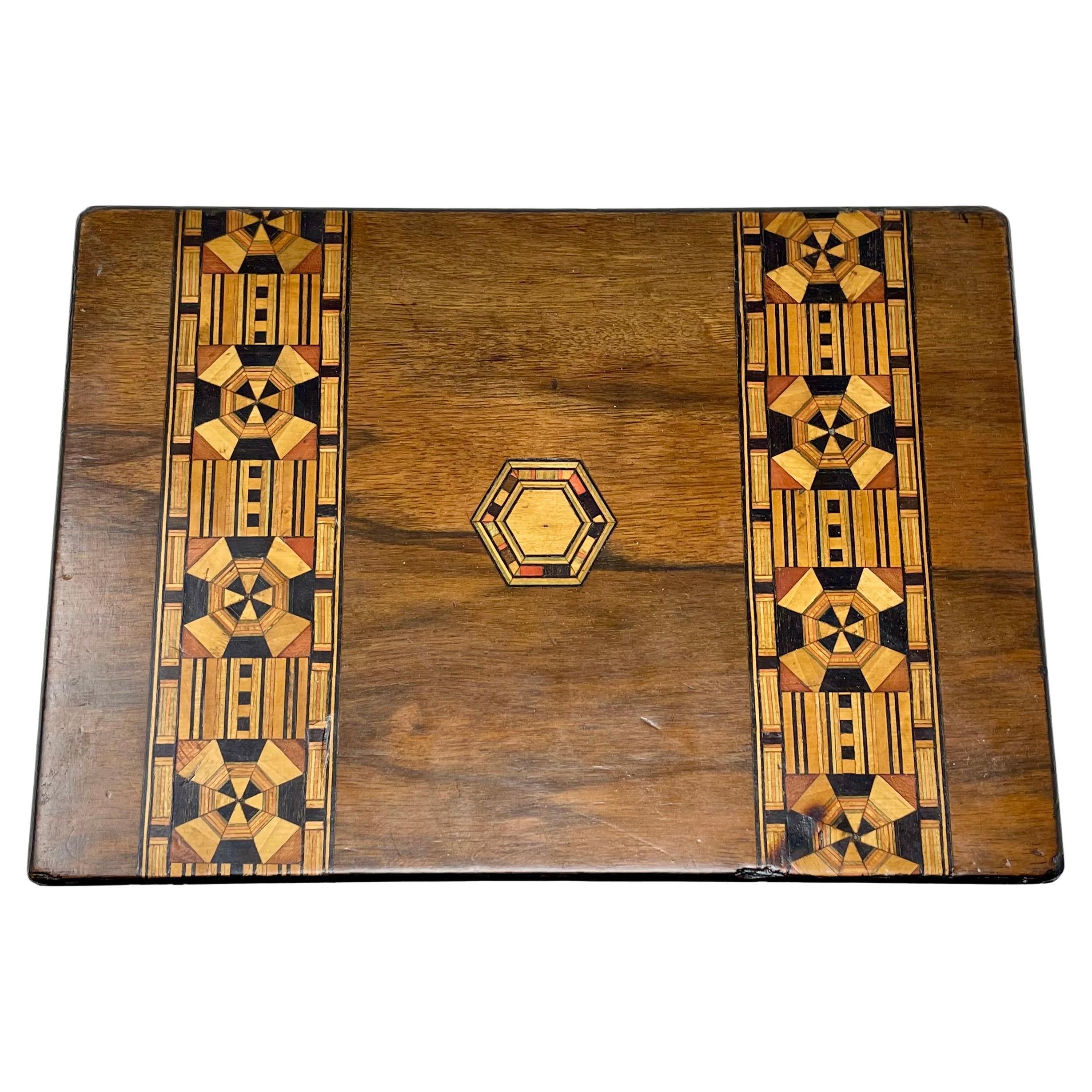 Antigua caja inglesa de nogal negro con incrustaciones de Tunbridge, circa 1890. en Bueno estado para la venta en New Orleans, LA