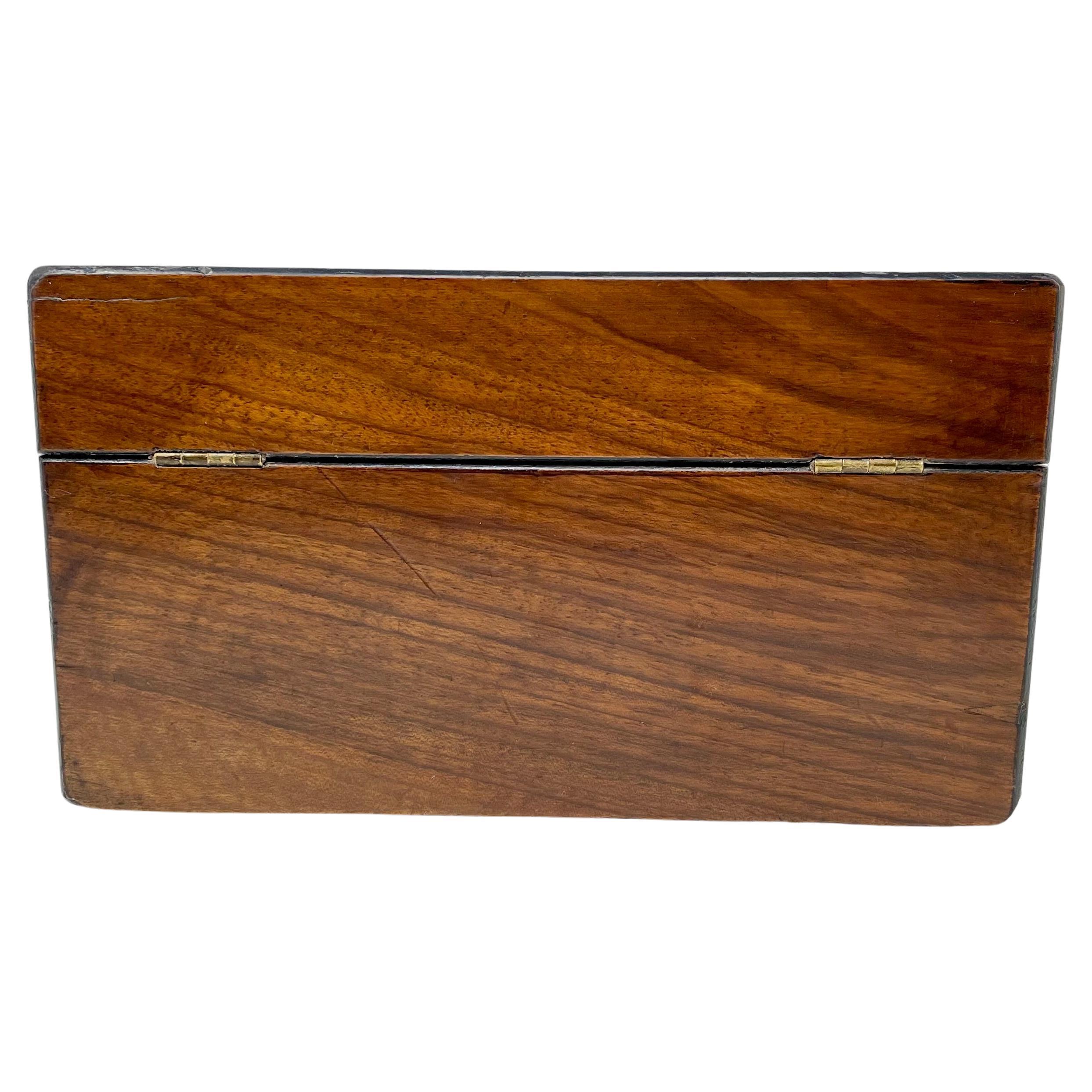 Antigua caja inglesa de nogal negro con incrustaciones de Tunbridge, circa 1890. en venta 2