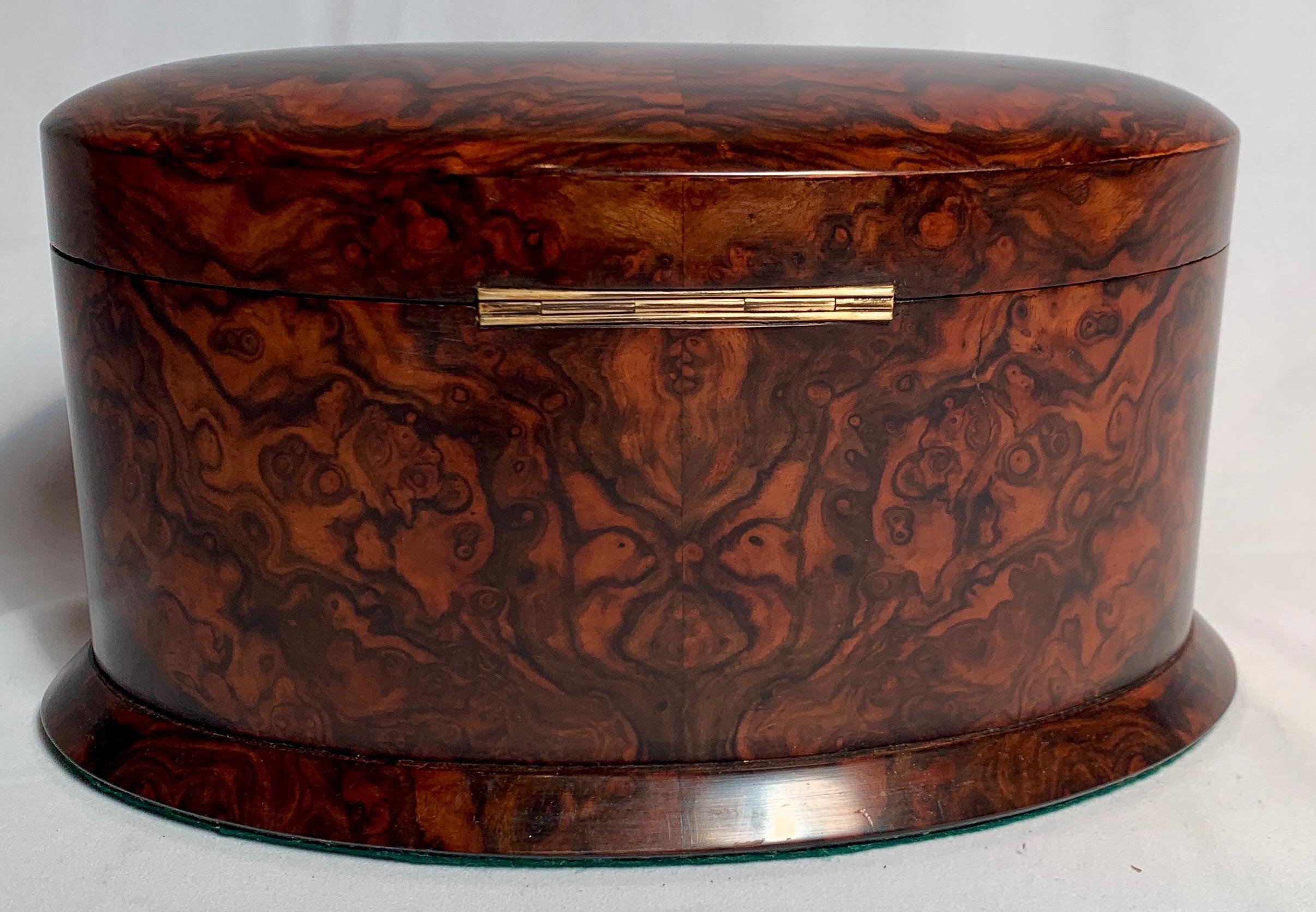 Antigua caja de té inglesa de nogal negro, hacia 1850 siglo XIX en venta