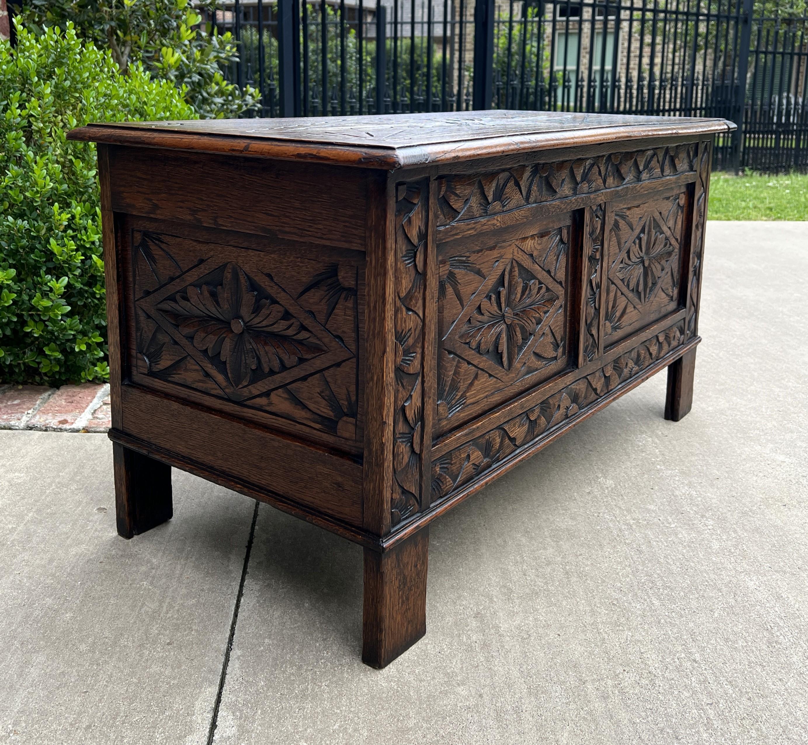 Antique English Blanket Box Chest Trunk Coffee Table Storage Chest Coffer Oak In Good Condition In Tyler, TX