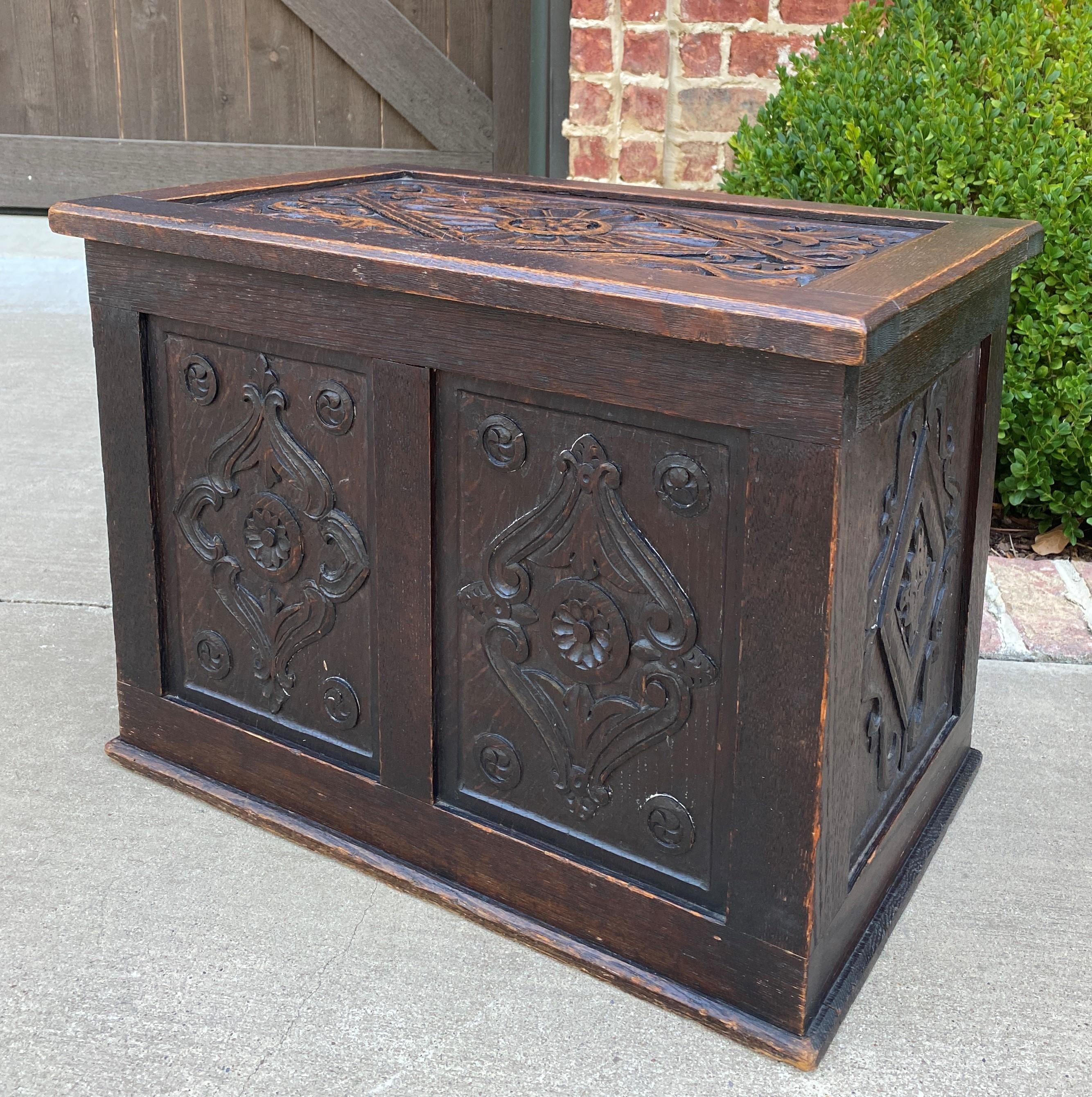 Antique English Blanket Box Chest Trunk Coffer Storage Chest Carved Oak Petite In Good Condition In Tyler, TX