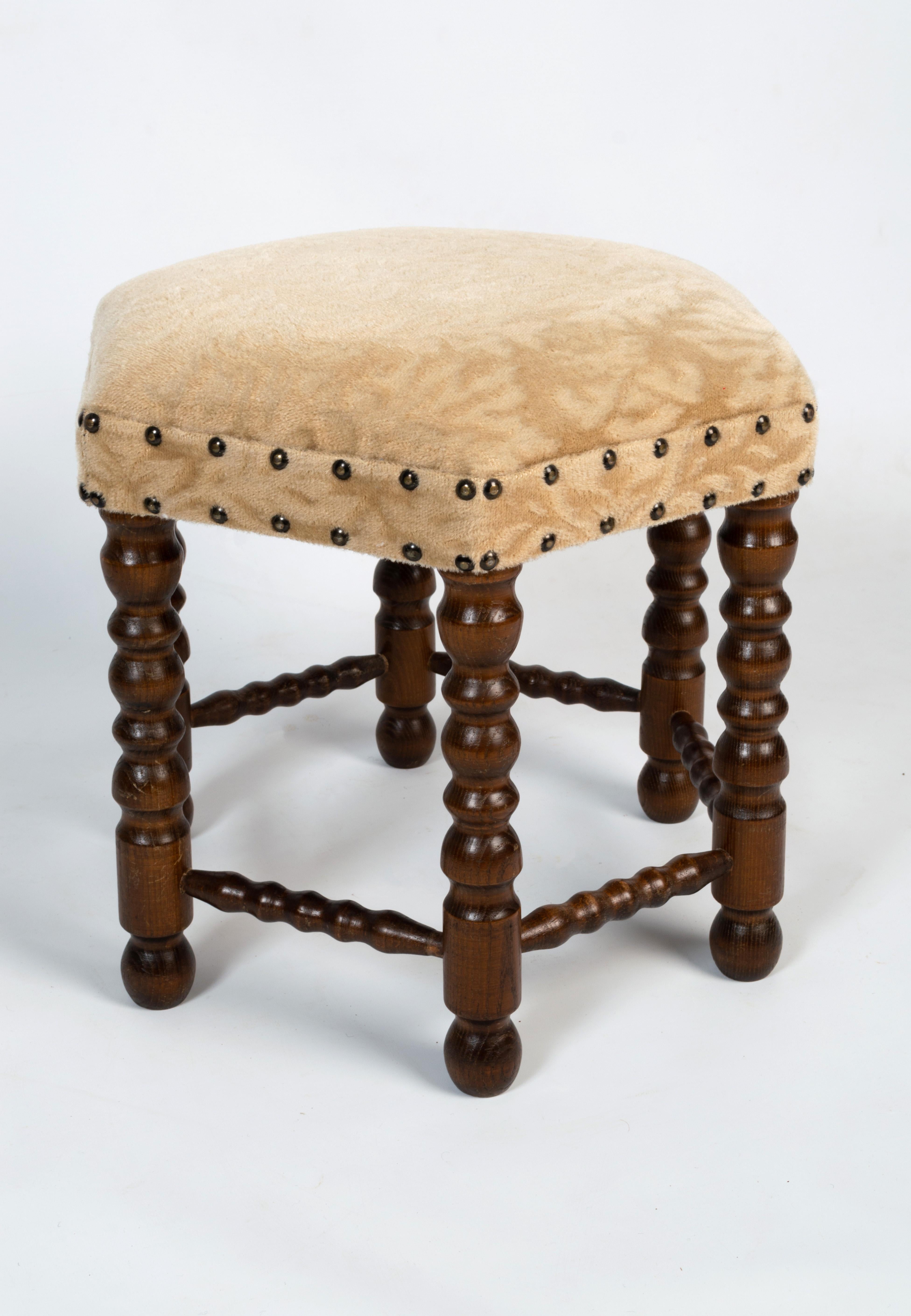 Antique English Bobbin Turned Hexagonal Upholstered Stool Ottoman, circa 1920 In Good Condition For Sale In London, GB