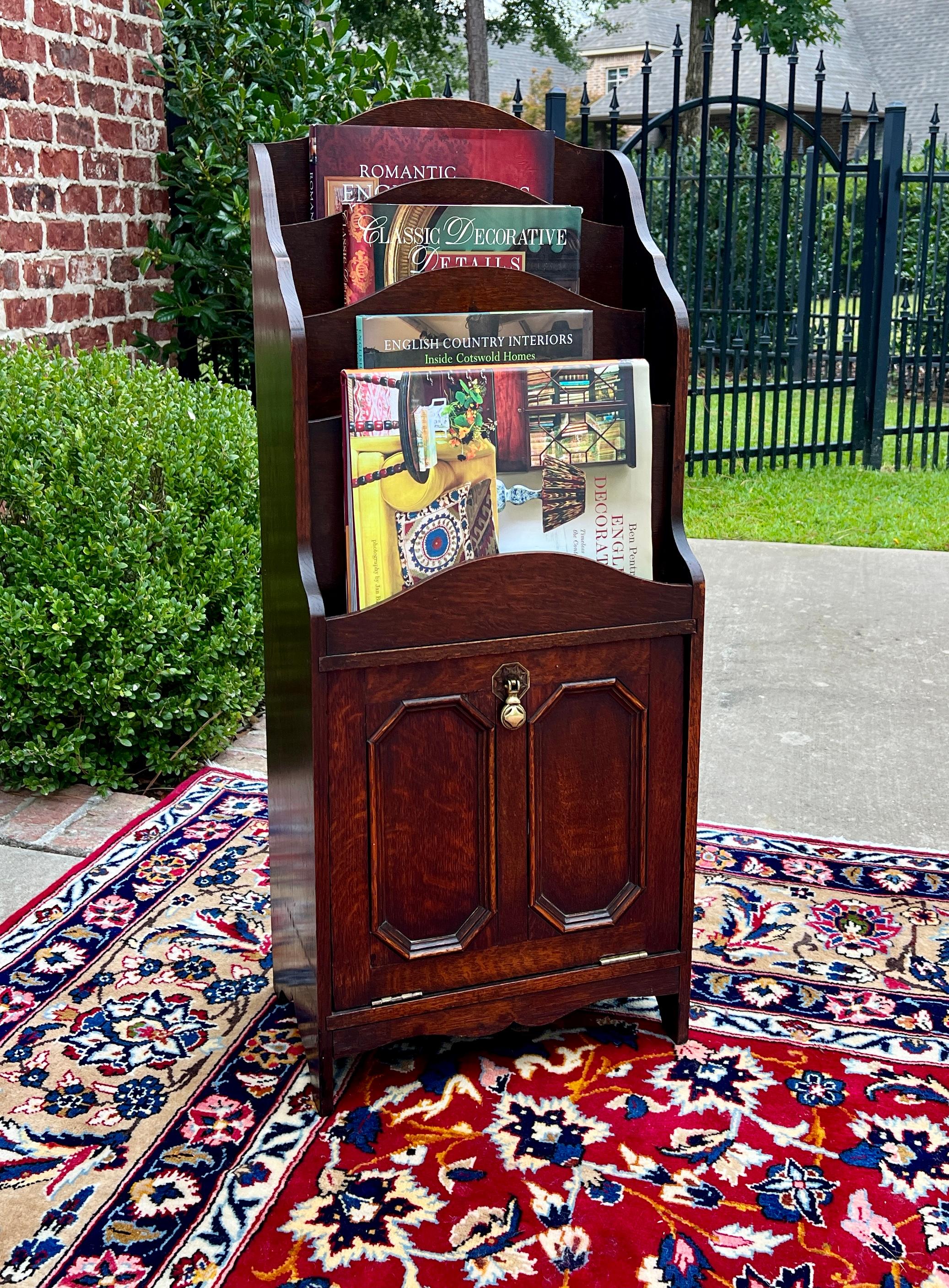 Antico scaffale inglese per riviste e libri in quercia, armadio di stoccaggio C.C. anni '20 In condizioni buone in vendita a Tyler, TX