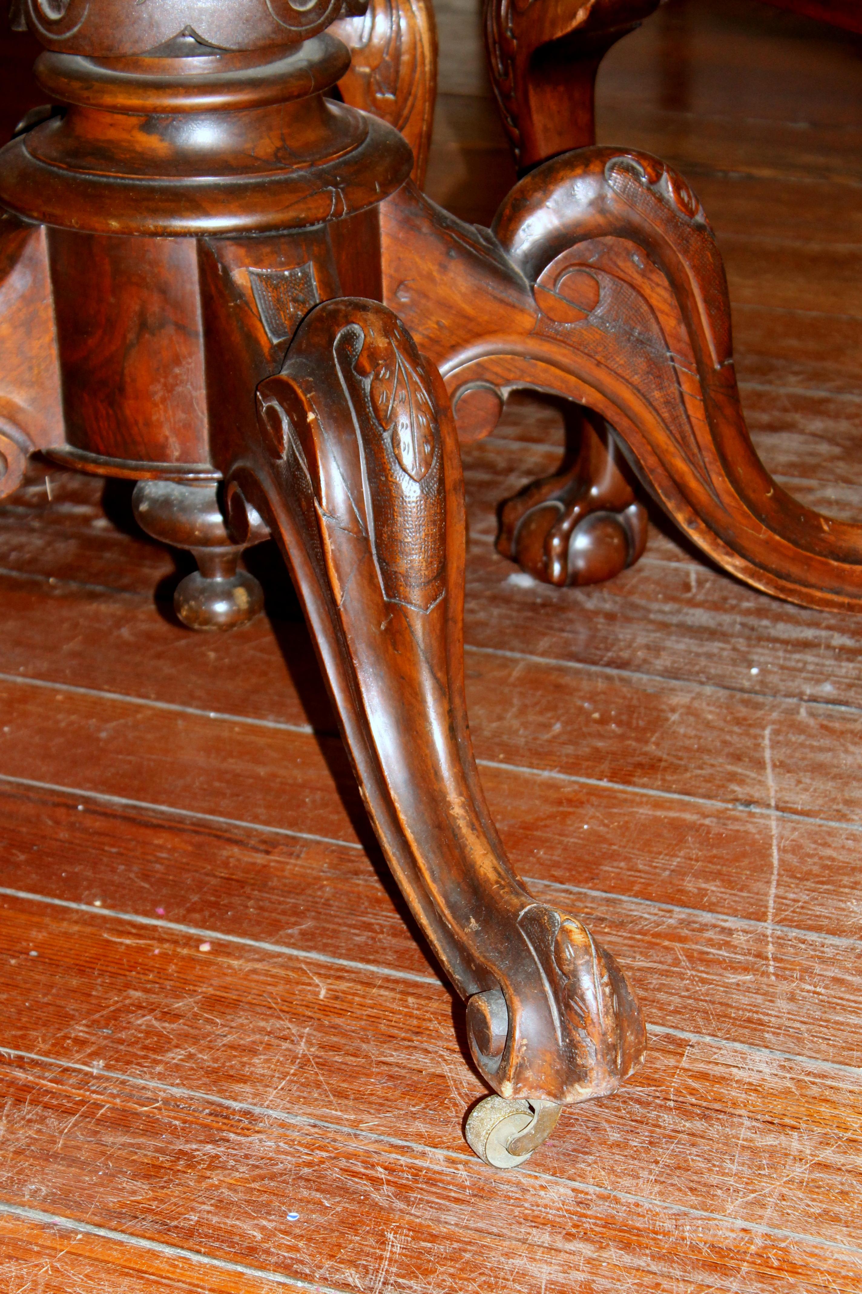 English Book-Matched Burr Walnut Rare Shaped Tilt-Top Loo or Bkfst Table 5