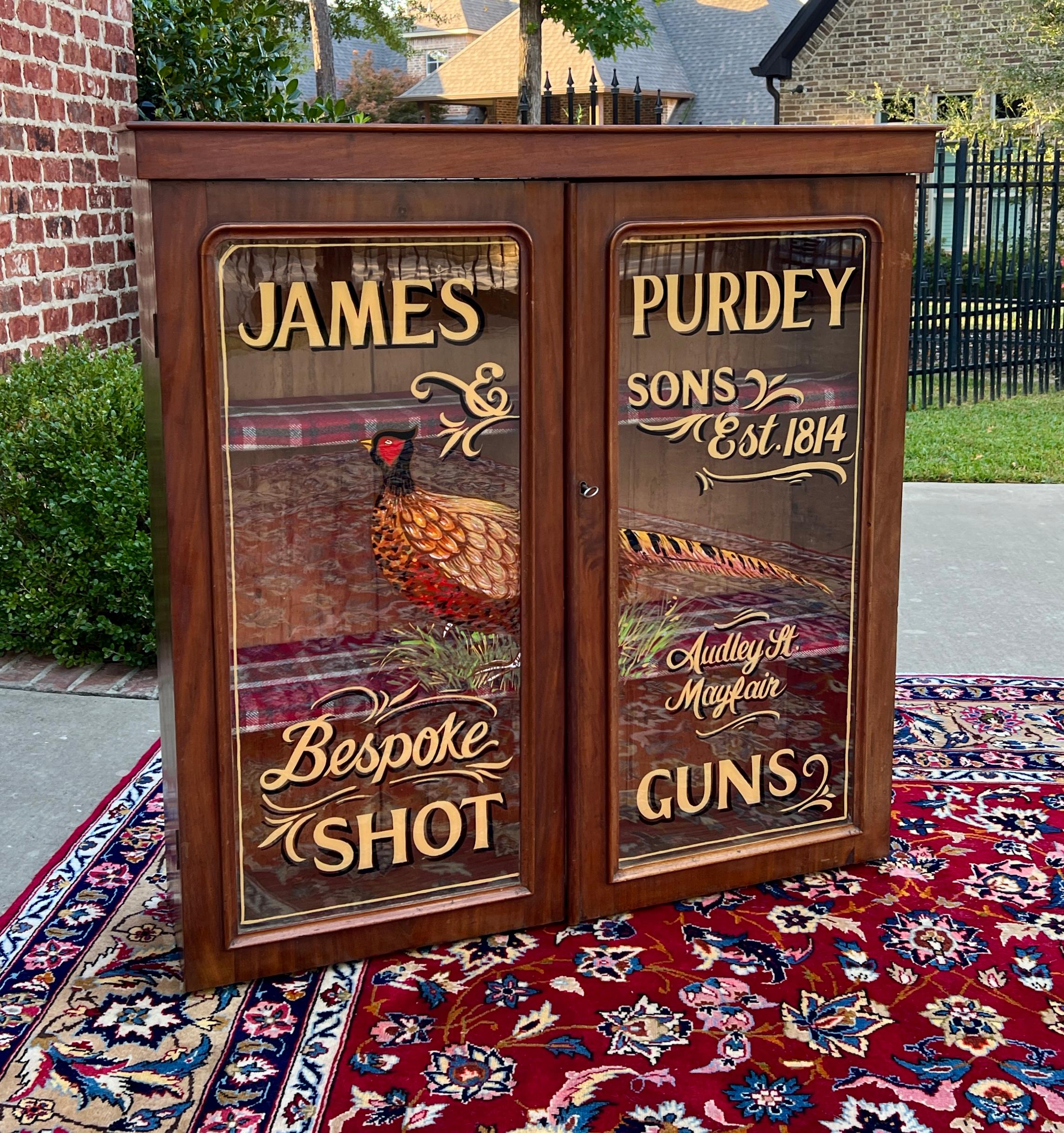 Antique English Bookcase Bookshelf Display Cabinet Mahogany Purdey Guns c.1900s In Good Condition In Tyler, TX