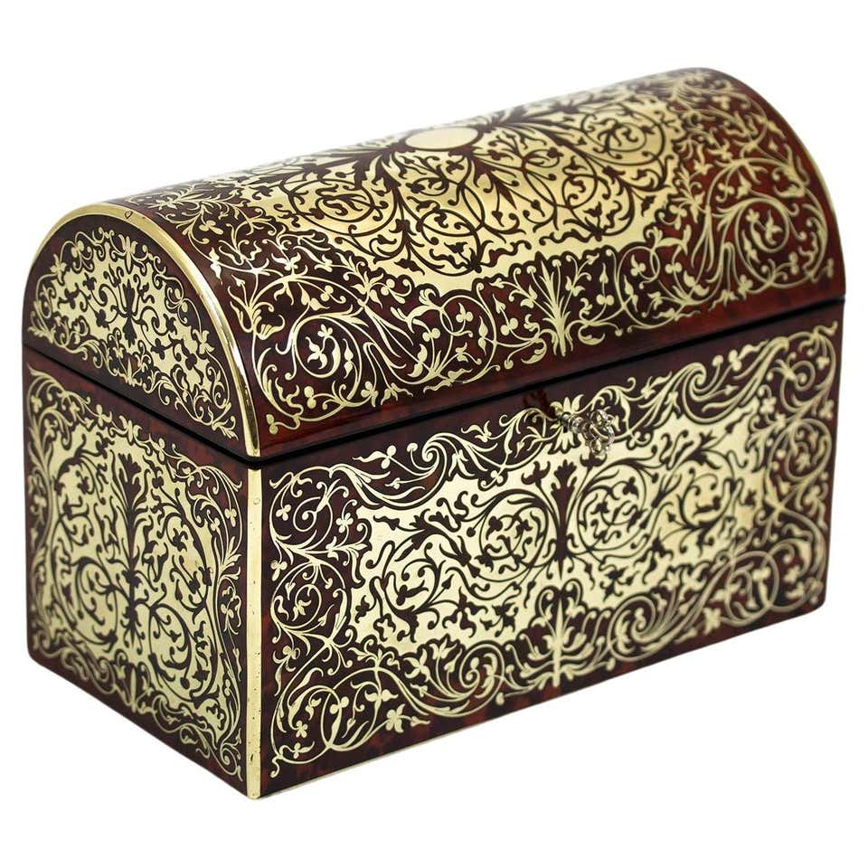 Beautiful view of Vintage Dispatch Box Decor