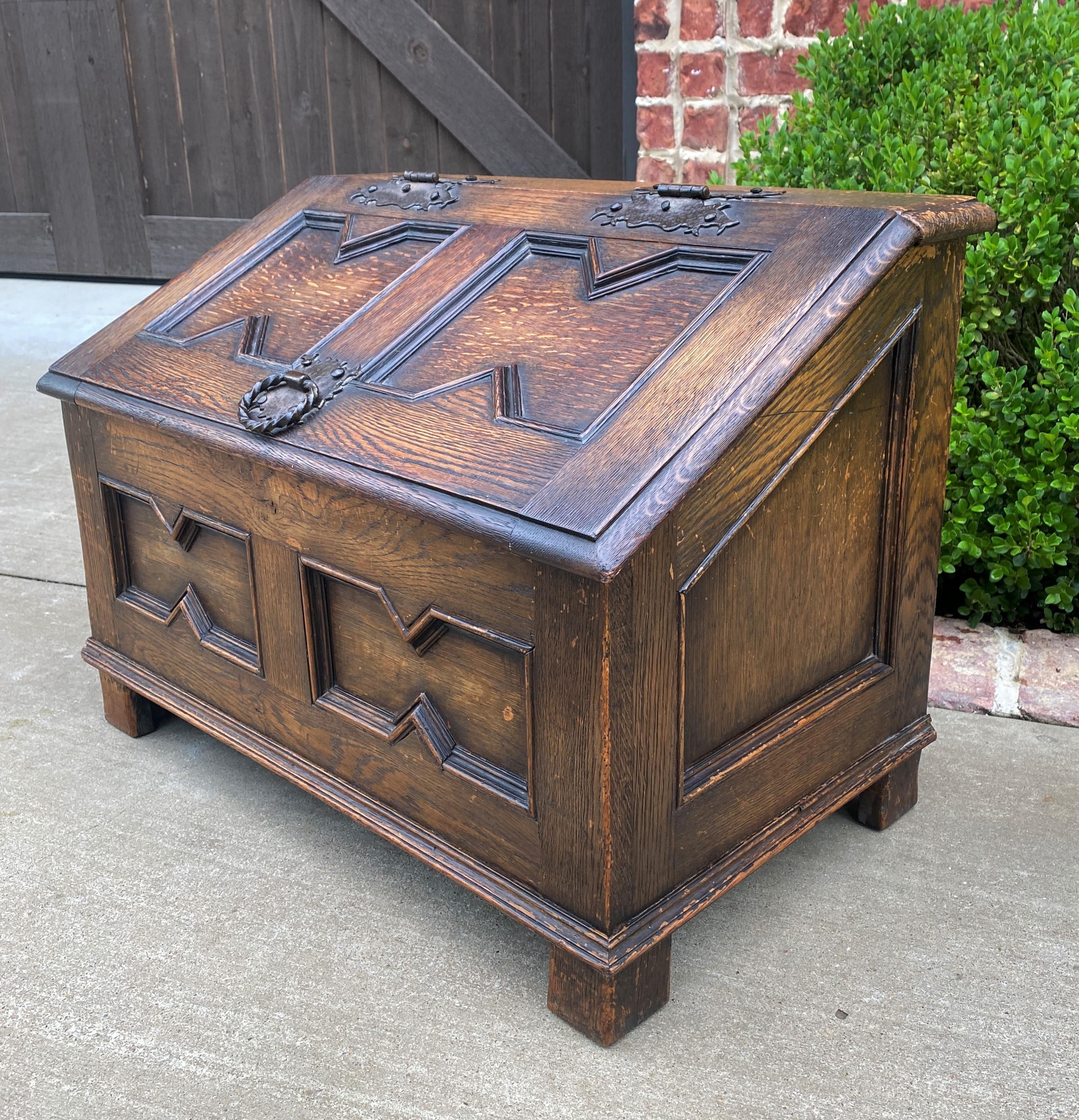 Early 20th Century Antique English Box Chest Trunk Blanket Fire Box Chest Jacobean Tudor Oak 