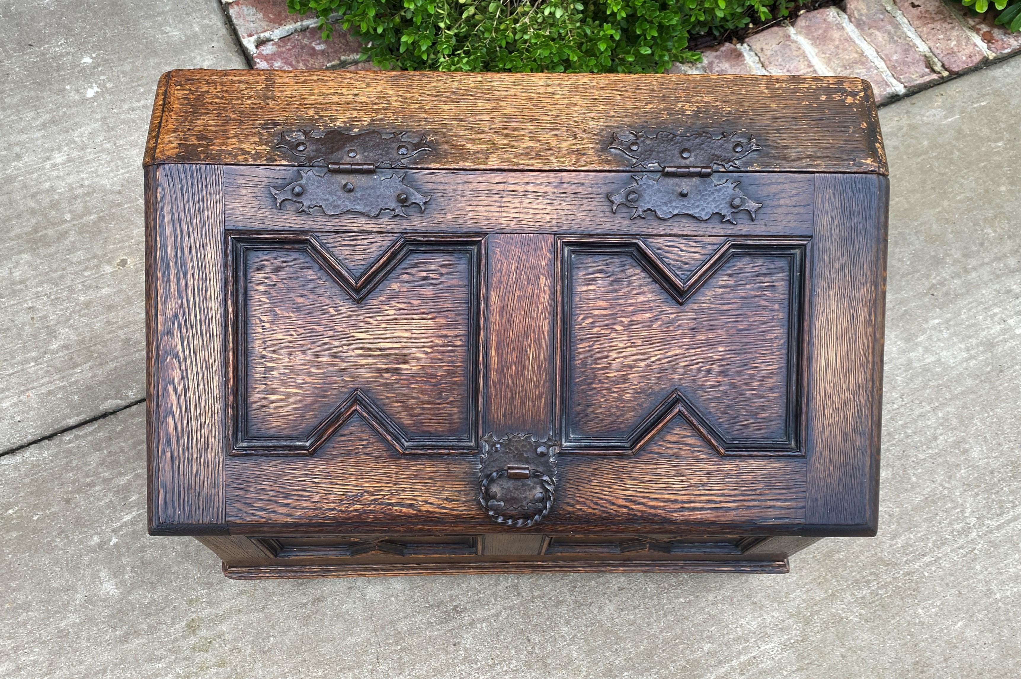 Antique English Box Chest Trunk Blanket Fire Box Chest Jacobean Tudor Oak  2