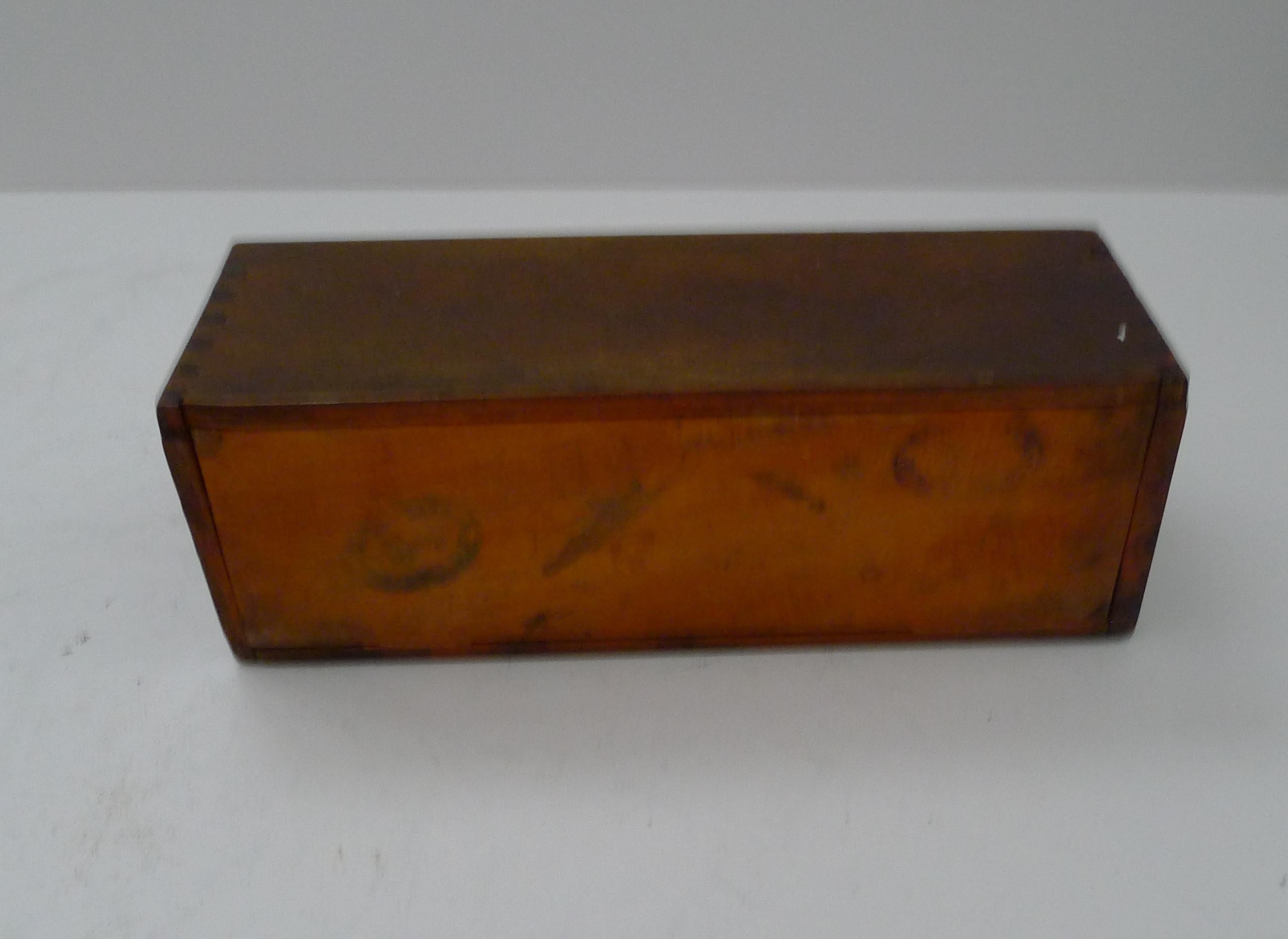 Edwardian Antique English Boxed Bone & Ebony Wood Dominoes For Sale
