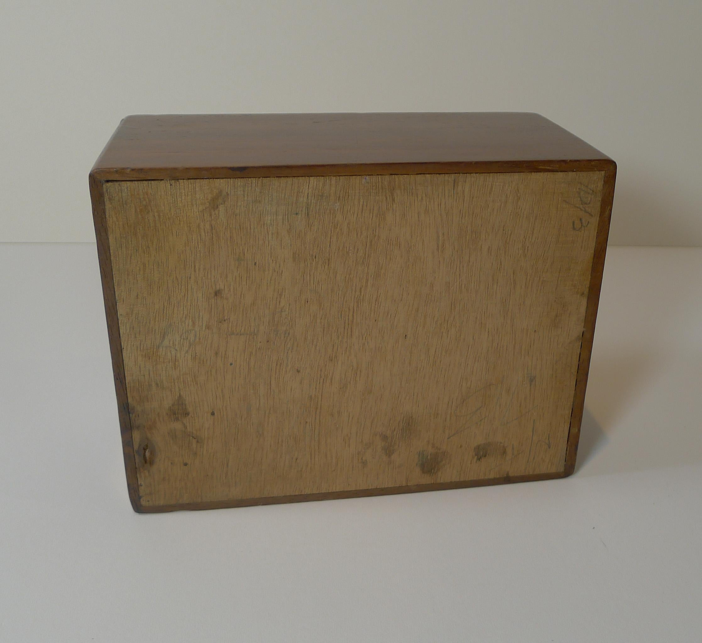 Early 20th Century Antique English Boxwood Chess Set With Storage Box c.1910