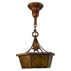 Pendentif en laiton anglais ancien et verre étoilé ambre
