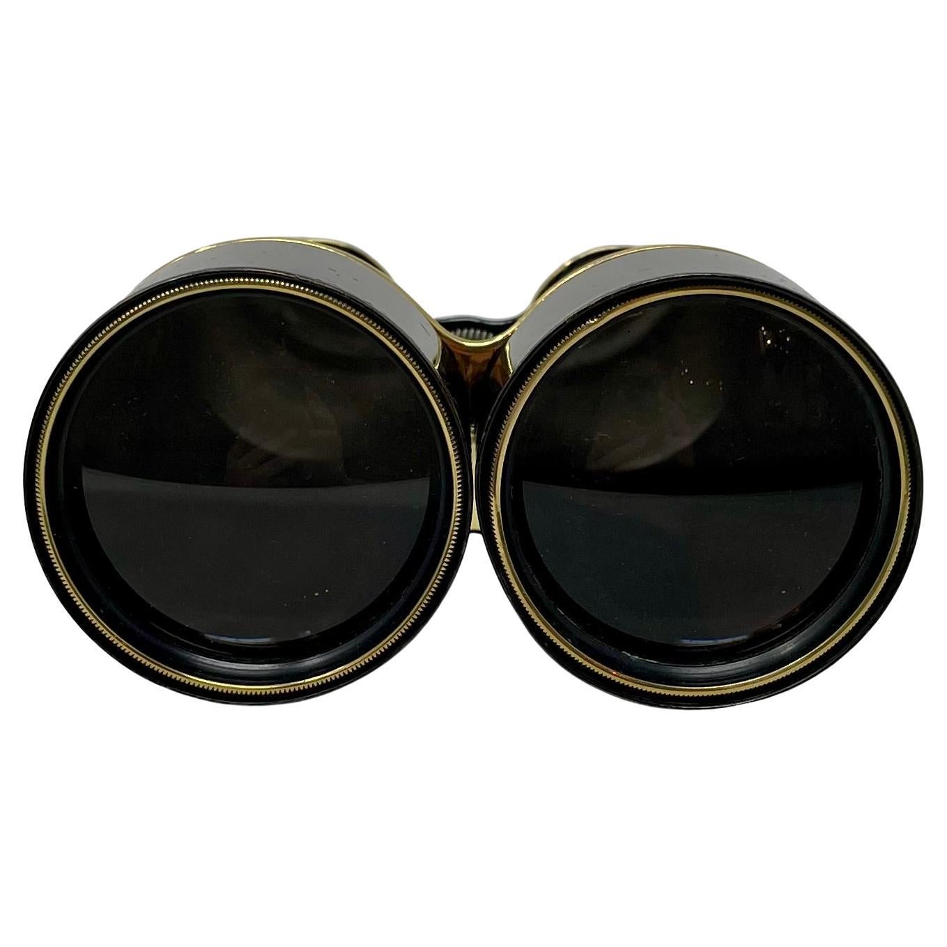 Ottone Antico binocolo inglese in ottone e smalto con custodia originale, circa 1920-1930.