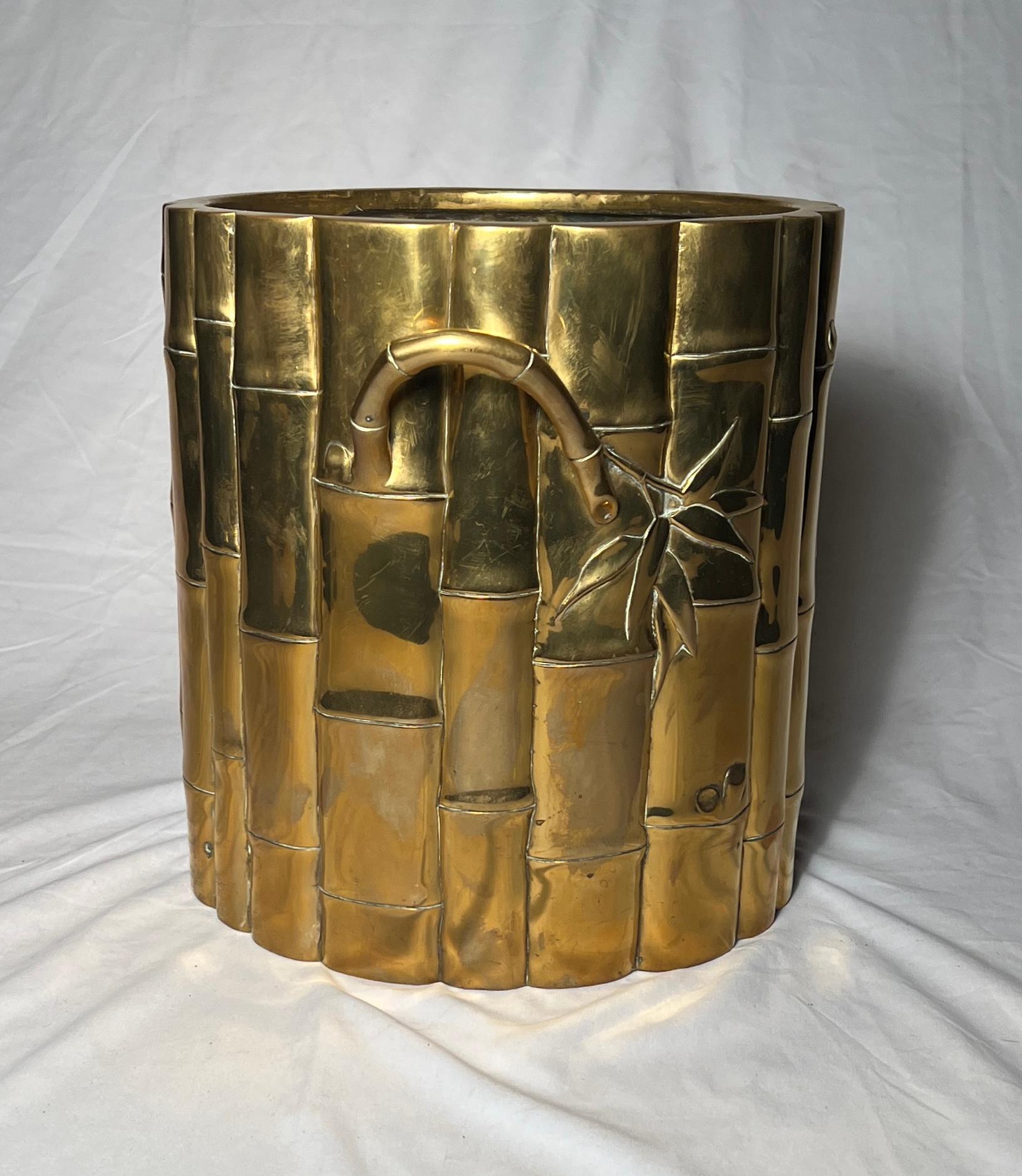 Antique English Brass Bamboo Planter, Circa 1890. In Good Condition For Sale In New Orleans, LA