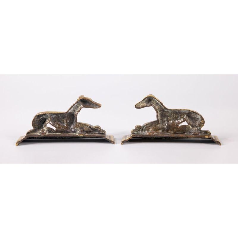 mantel dogs