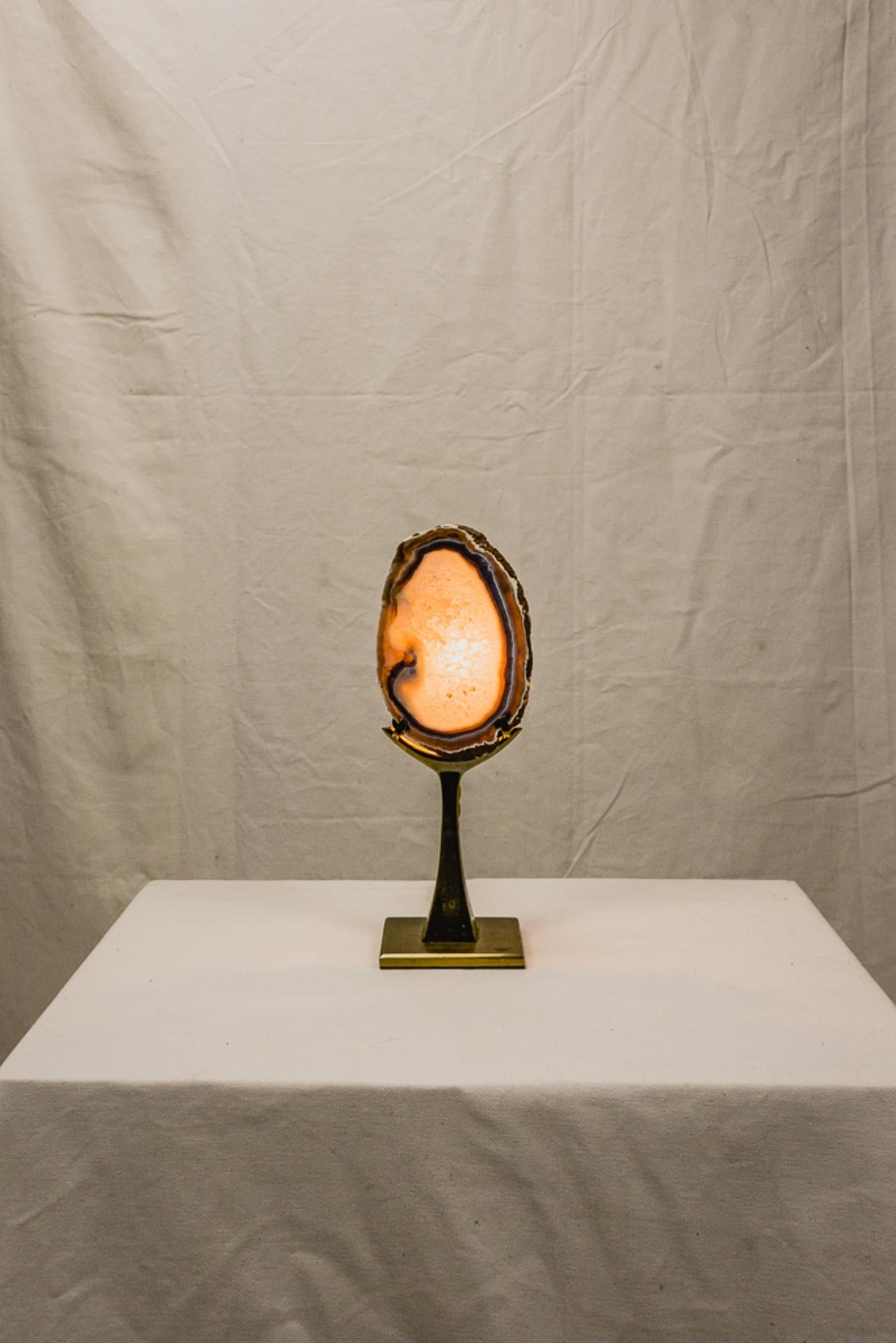 Antike englische Messinglampe aus Messing mit Achat, Gold im Zustand „Hervorragend“ im Angebot in Carballo, ES