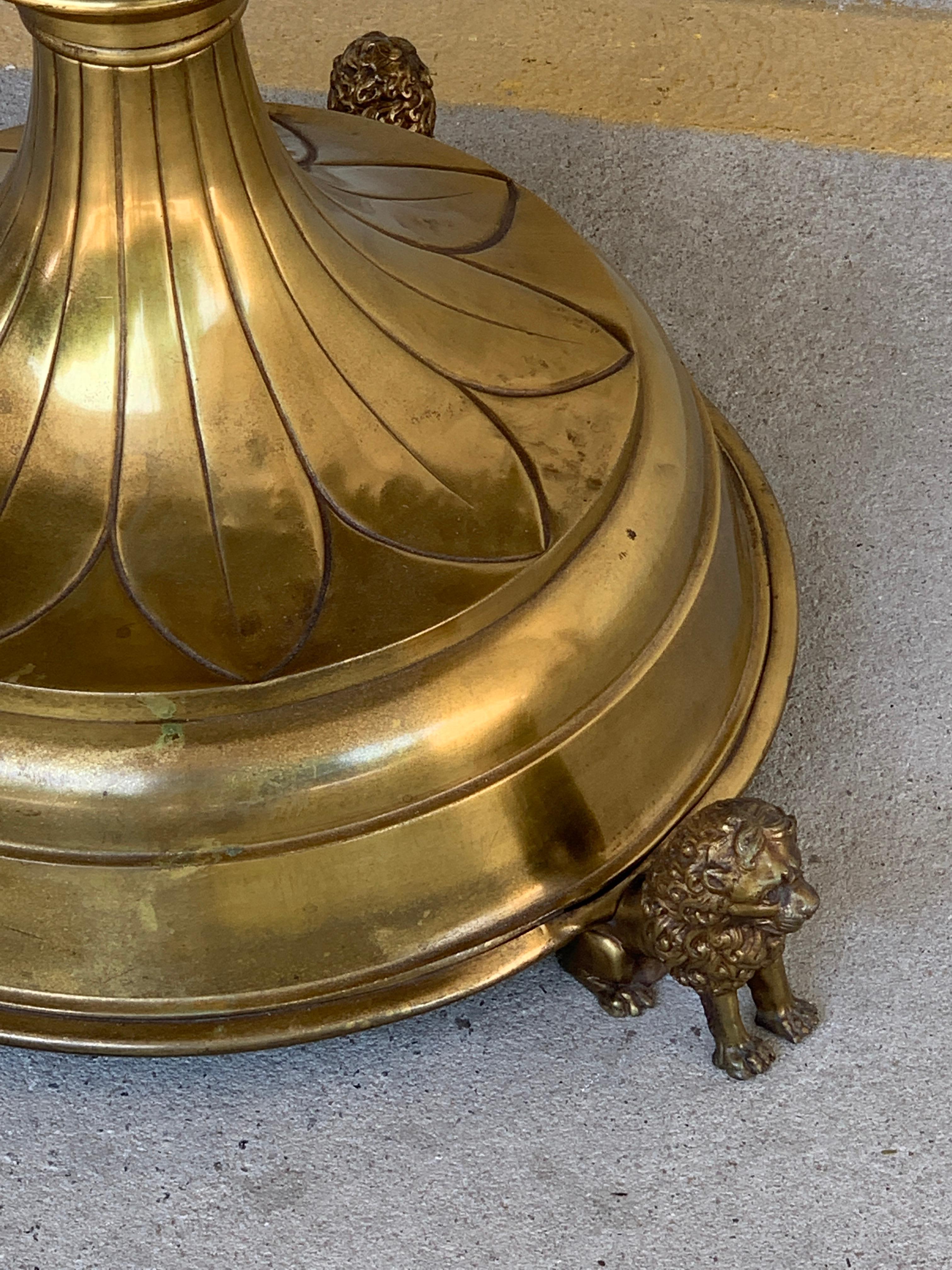 Antique English Brass and Mahogany Lion Motif Pub Table In Good Condition In Atlanta, GA