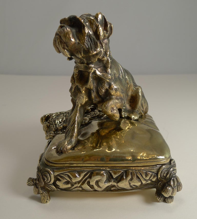 Late Victorian Antique English Brass or Bronze Dog Jewelry Box, circa 1880 For Sale
