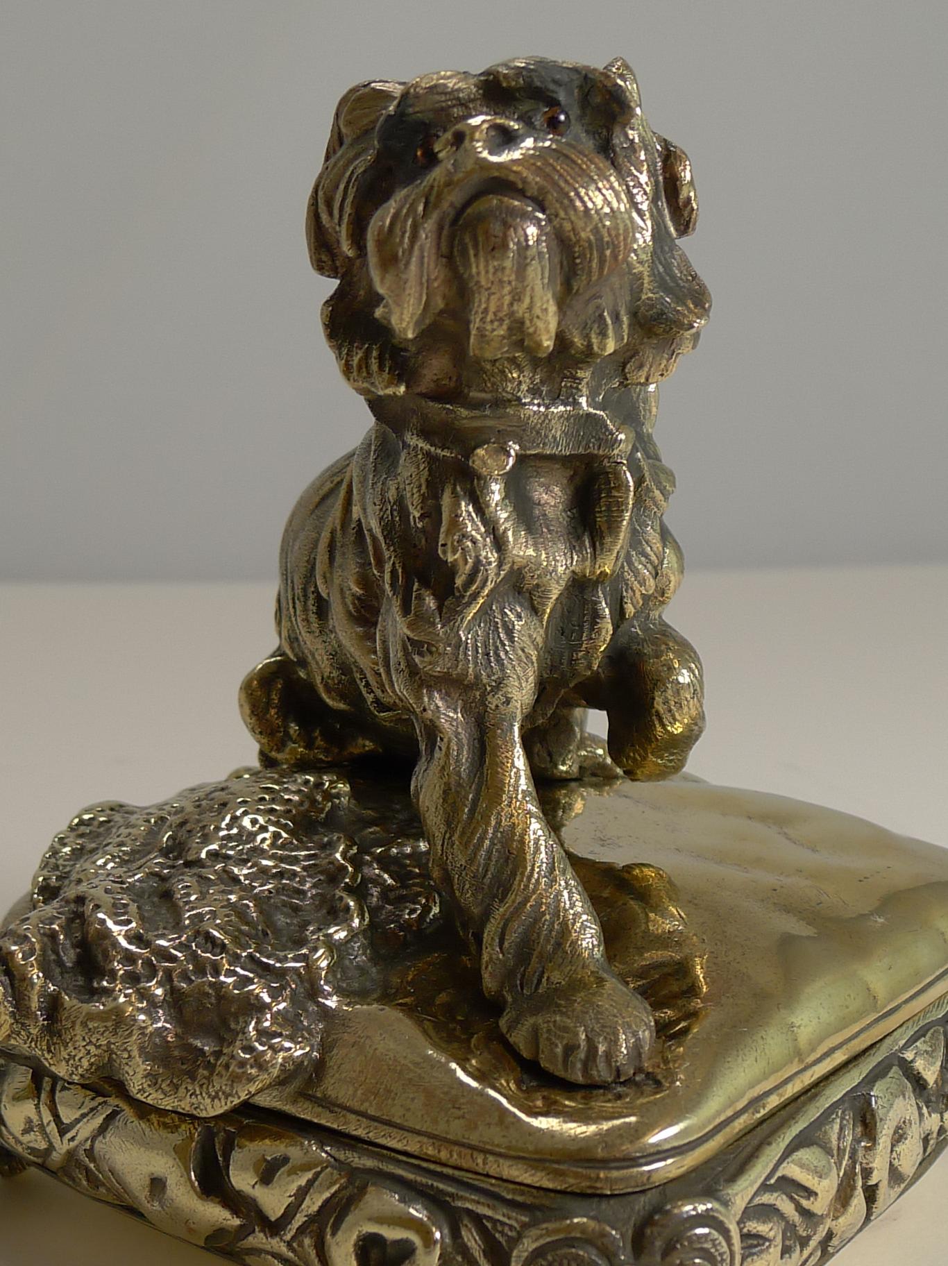 Late Victorian Antique English Brass or Bronze Dog Jewelry Box, circa 1880 For Sale