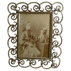 Cadre anglais ancien en laiton pour photographies et images:: vers 1880