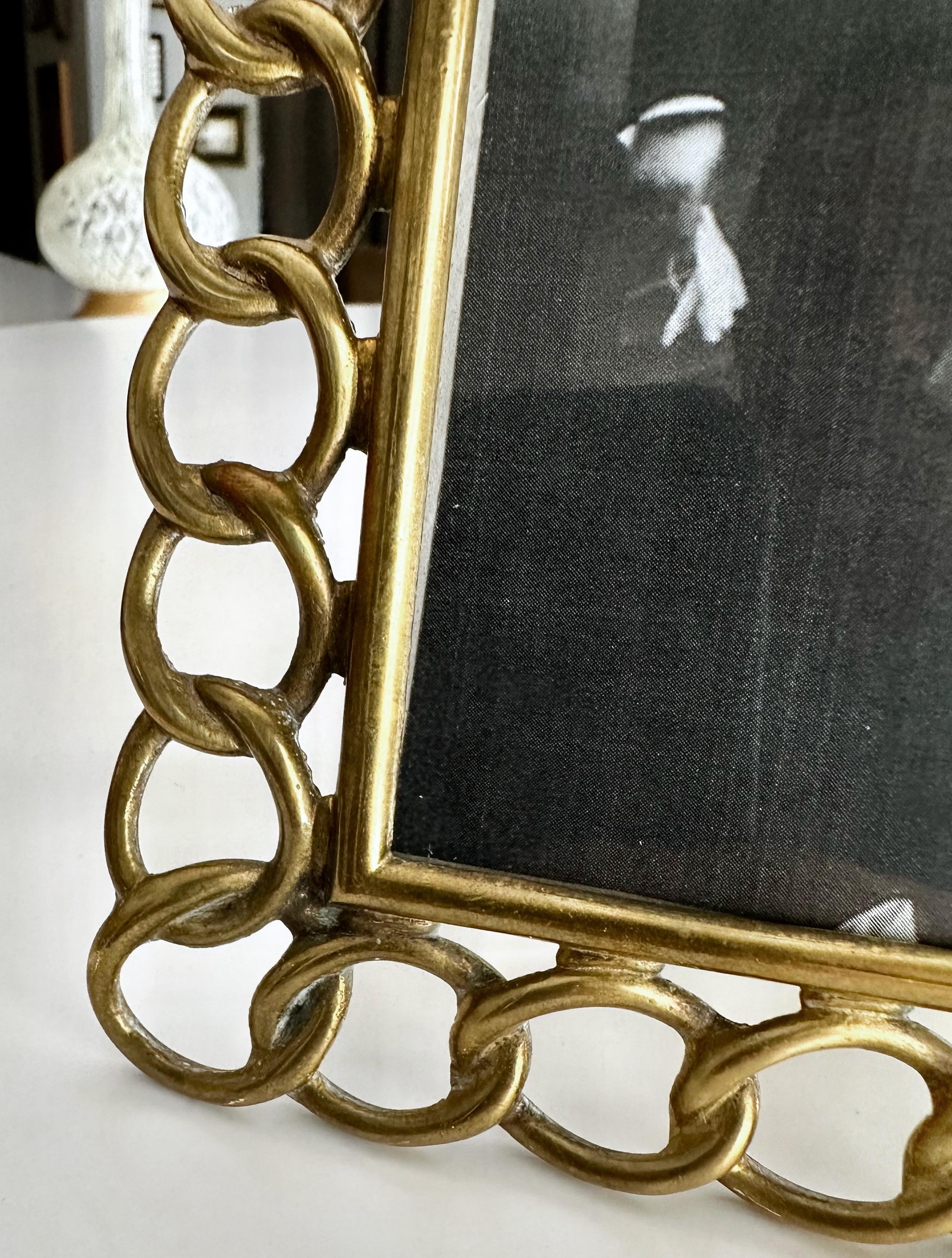 Cornice per foto di anelli nuziali in ottone antico in vendita 5